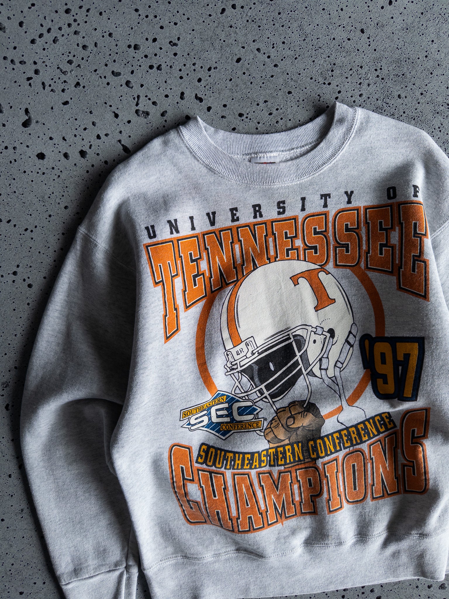 Vintage University of Tennessee 1997 Champions Sweatshirt (M)