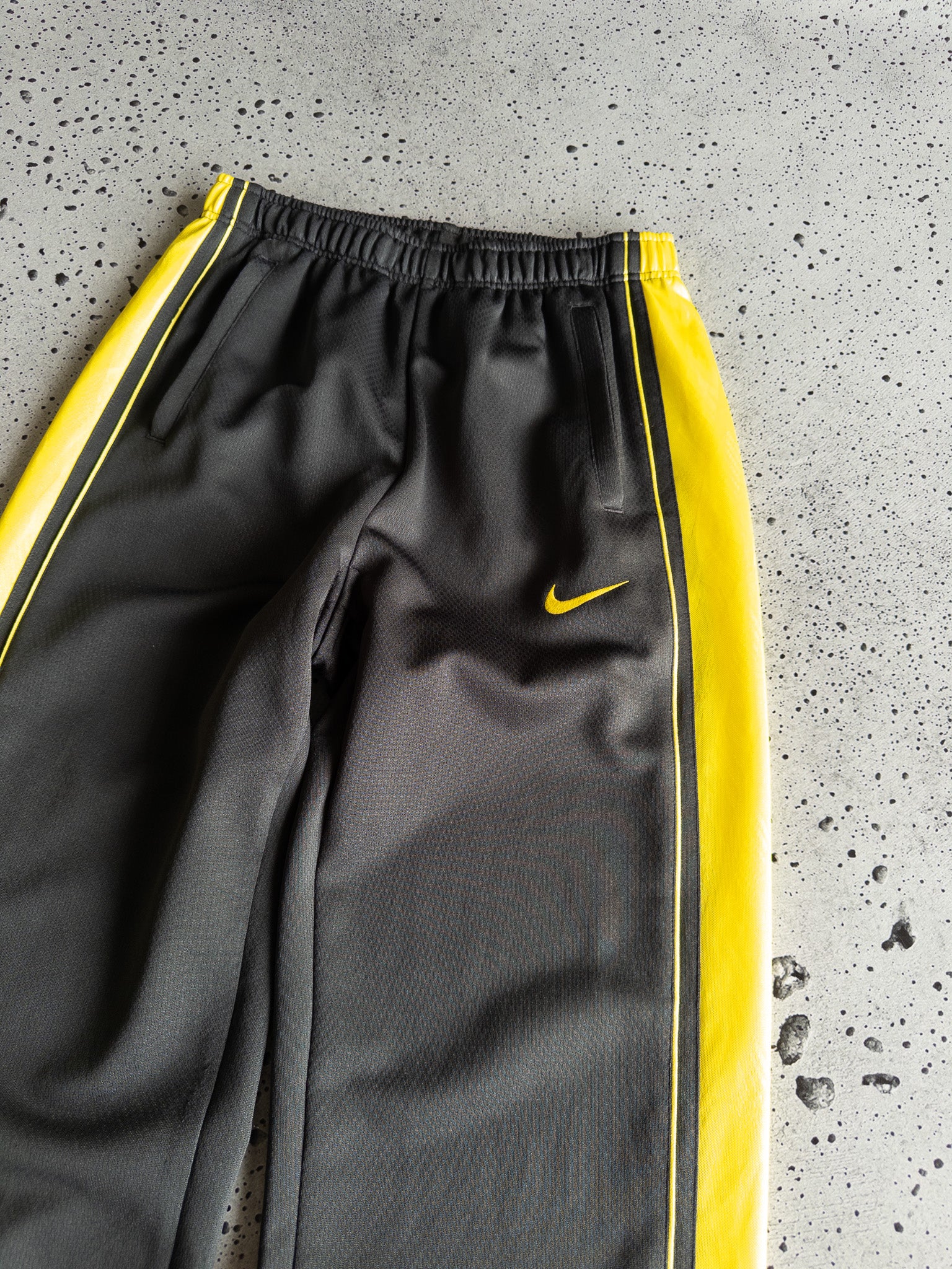 Vintage Nike Track Pants (M)