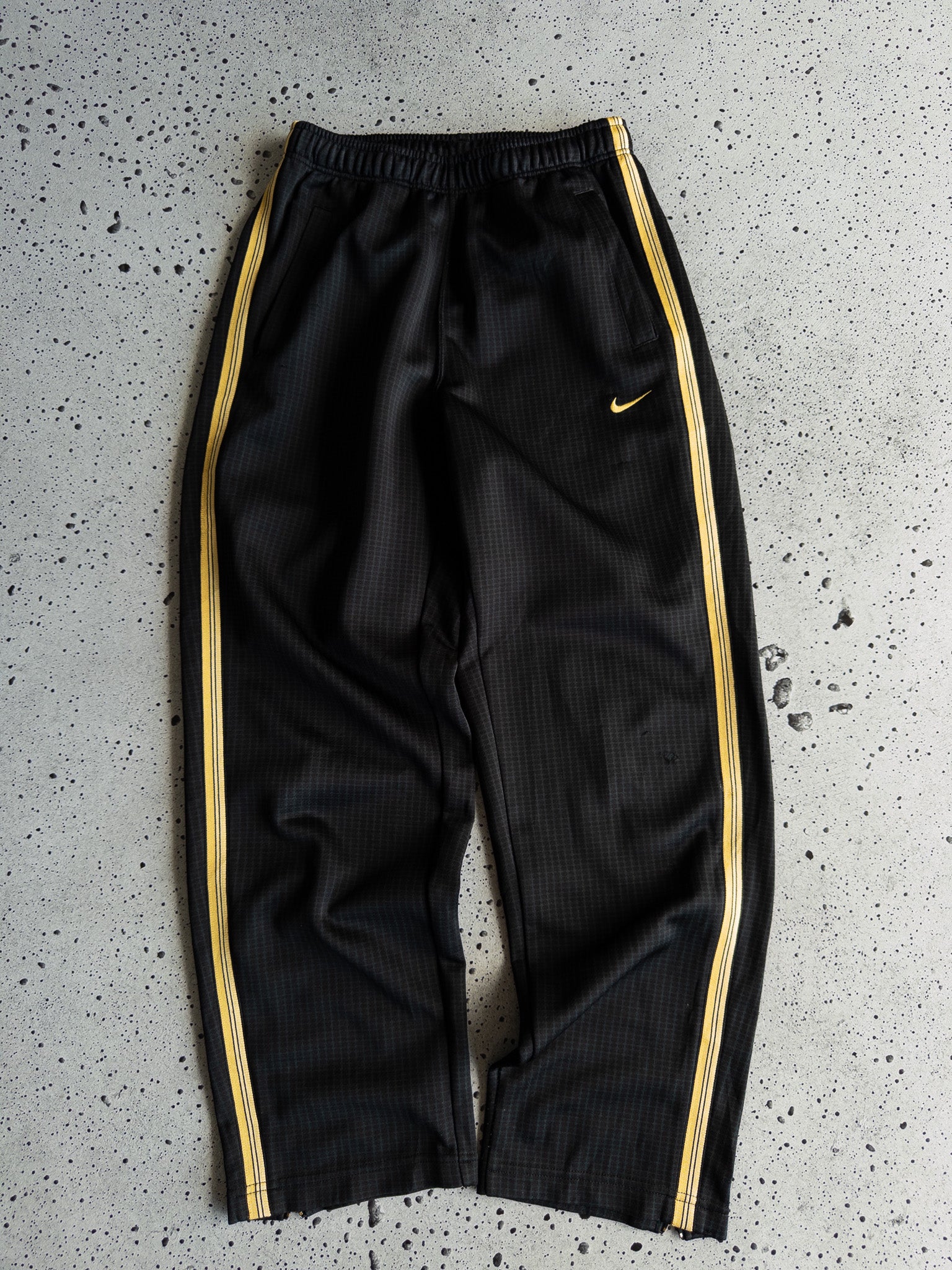 Vintage Nike Track Pants (M)