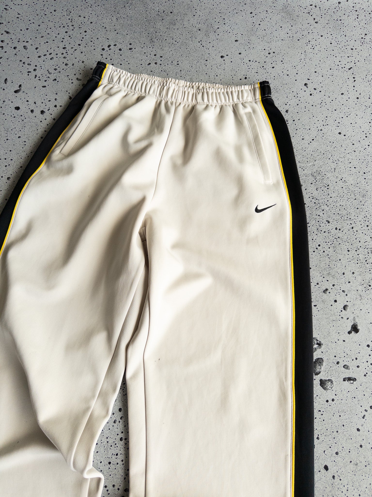 Vintage Nike Track Pants (M)