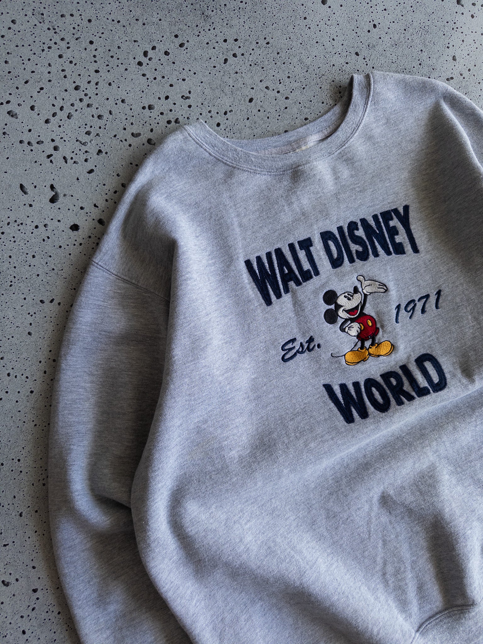Vintage Walt Disney Sweatshirt (XL)