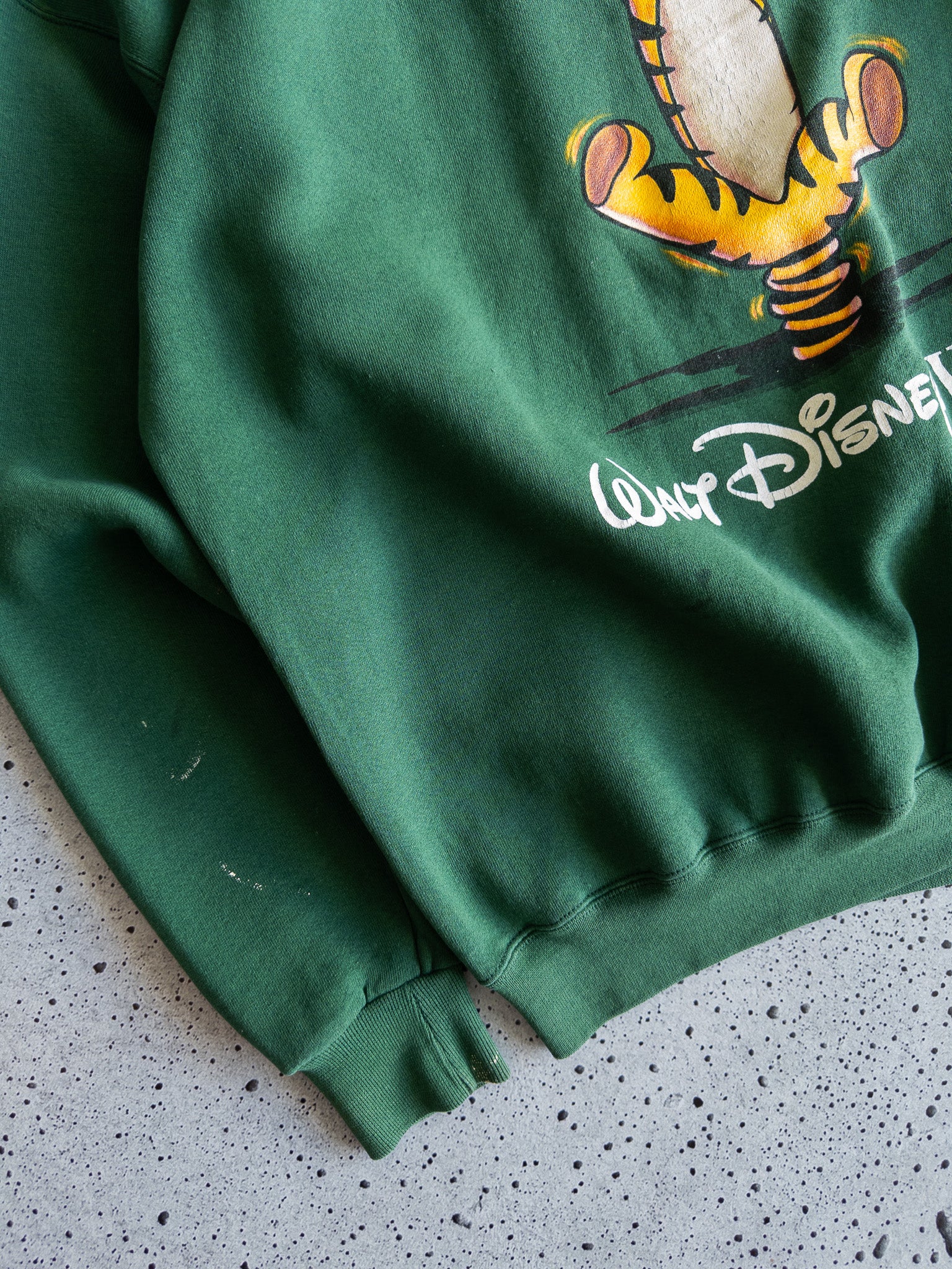 Vintage Walt Disney World Tigger Sweatshirt (XL)