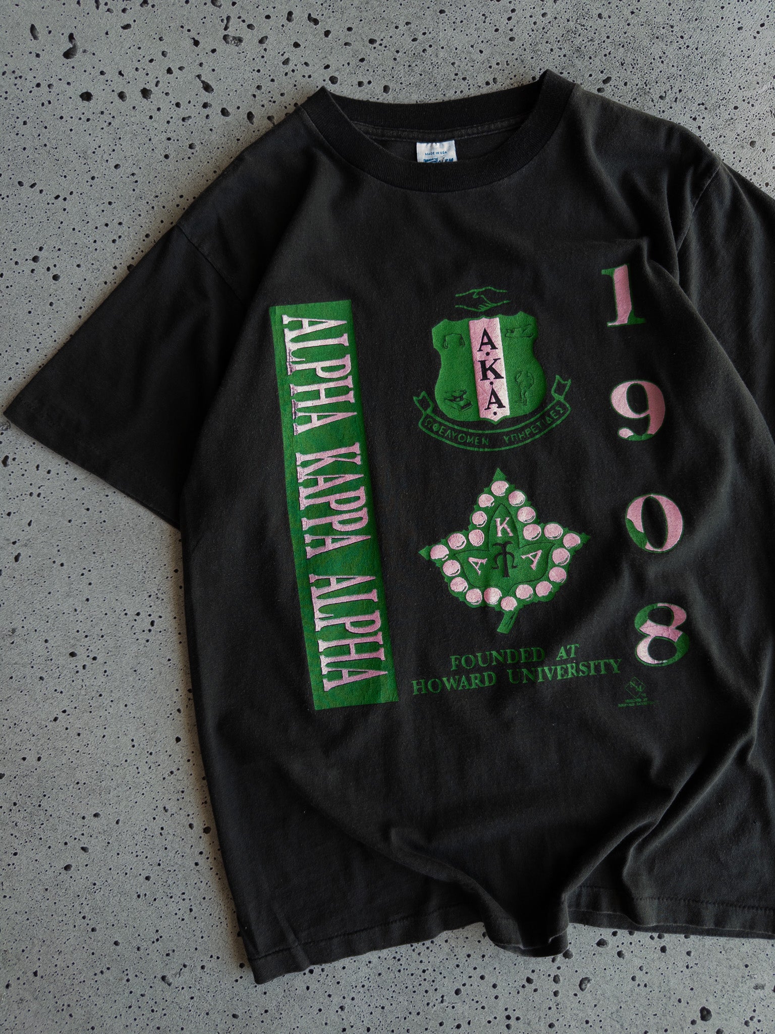 Vintage Alpha Kappa Alpha Tee (L)