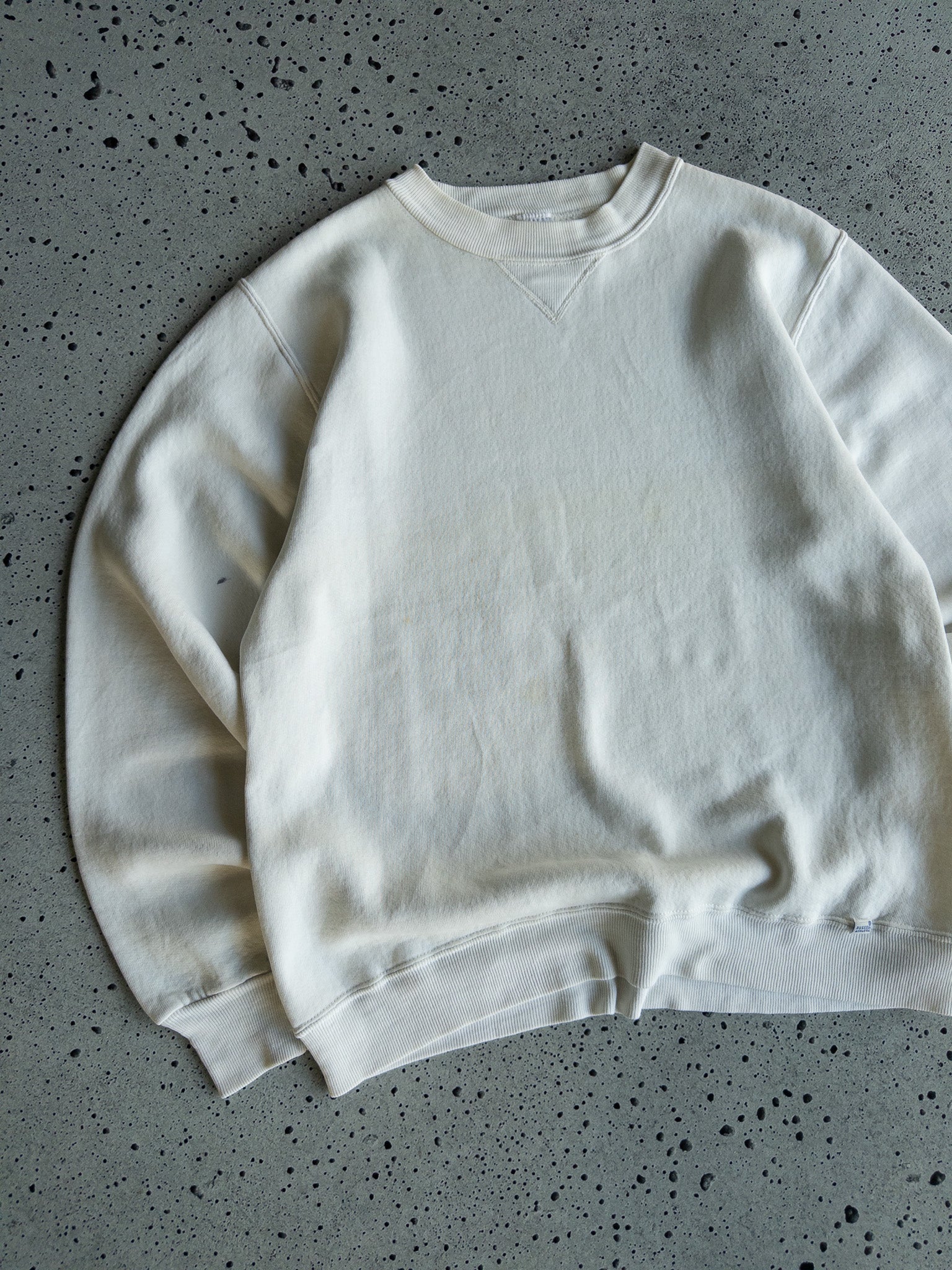 Vintage Russell Blank White Sweatshirt (M)