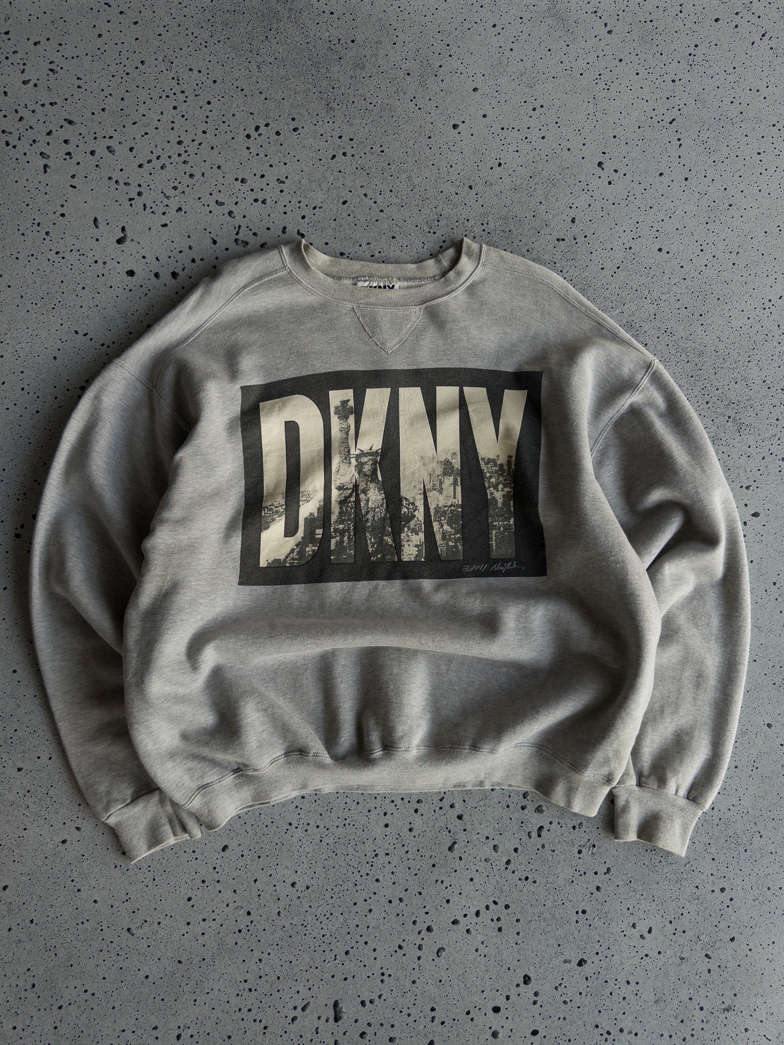 Vintage '90s DKNY Sweatshirt (XL)