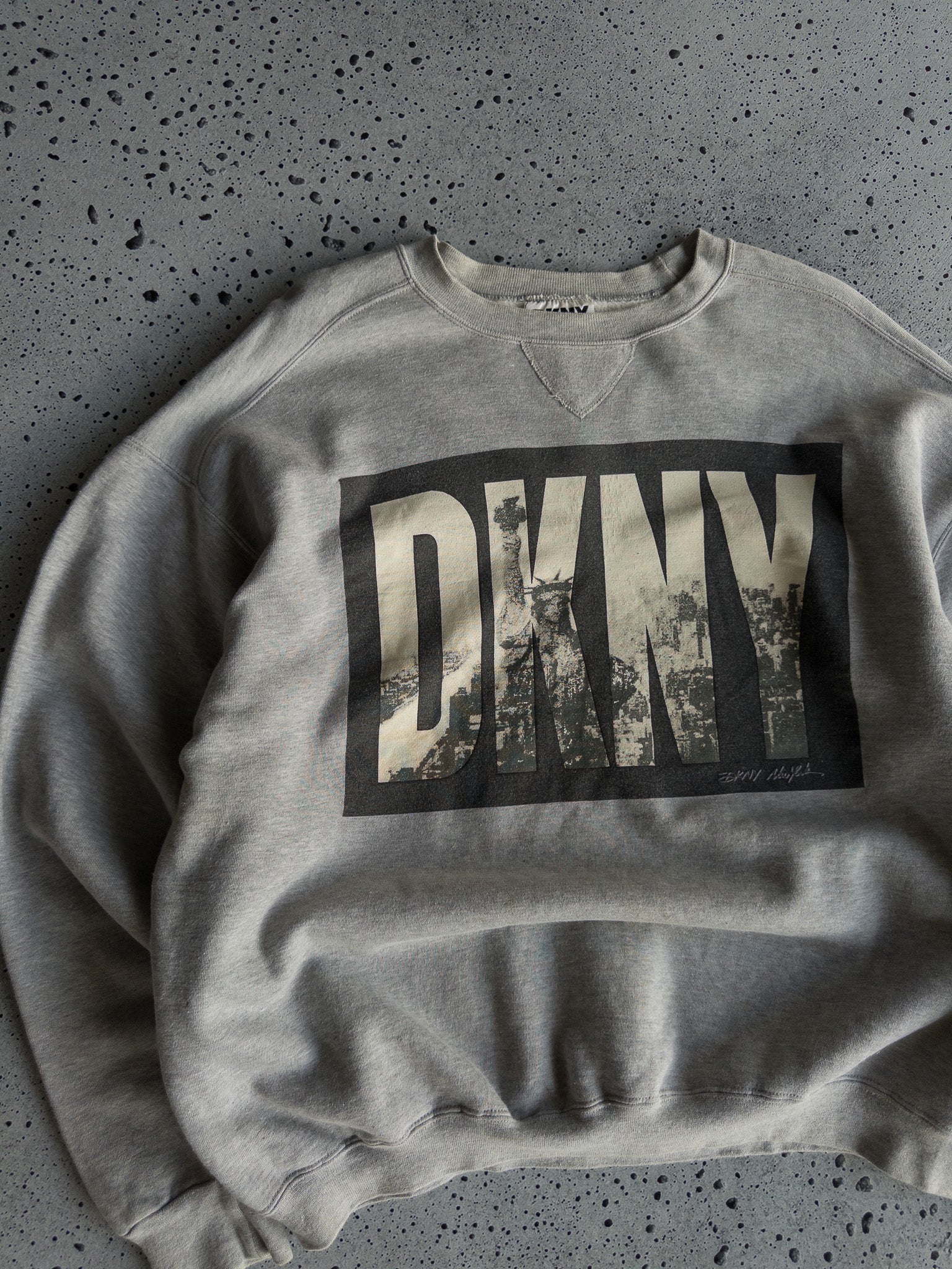 Vintage '90s DKNY Sweatshirt (XL)