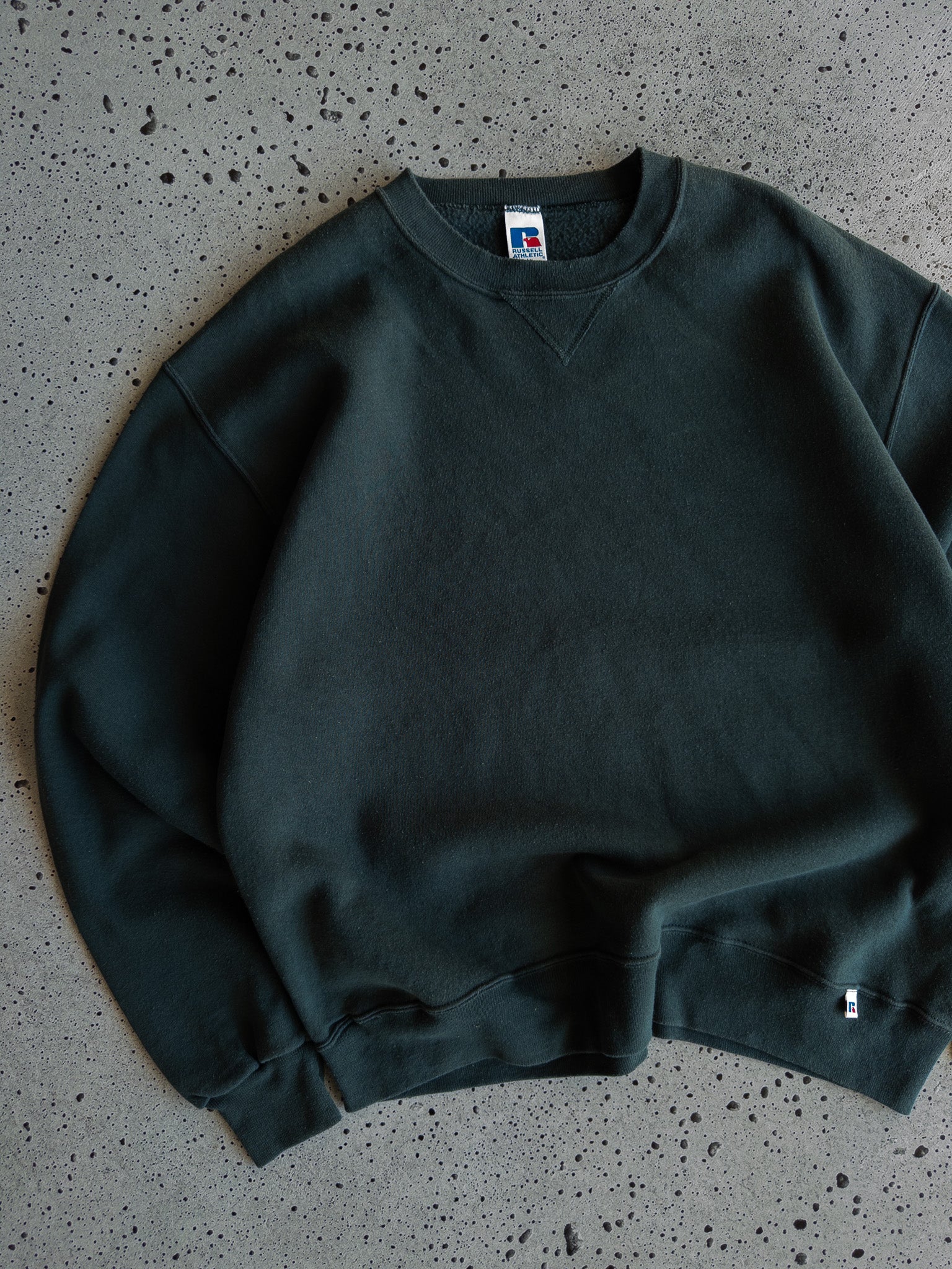 Vintage Russell Blank Forrest Green Sweatshirt (L)