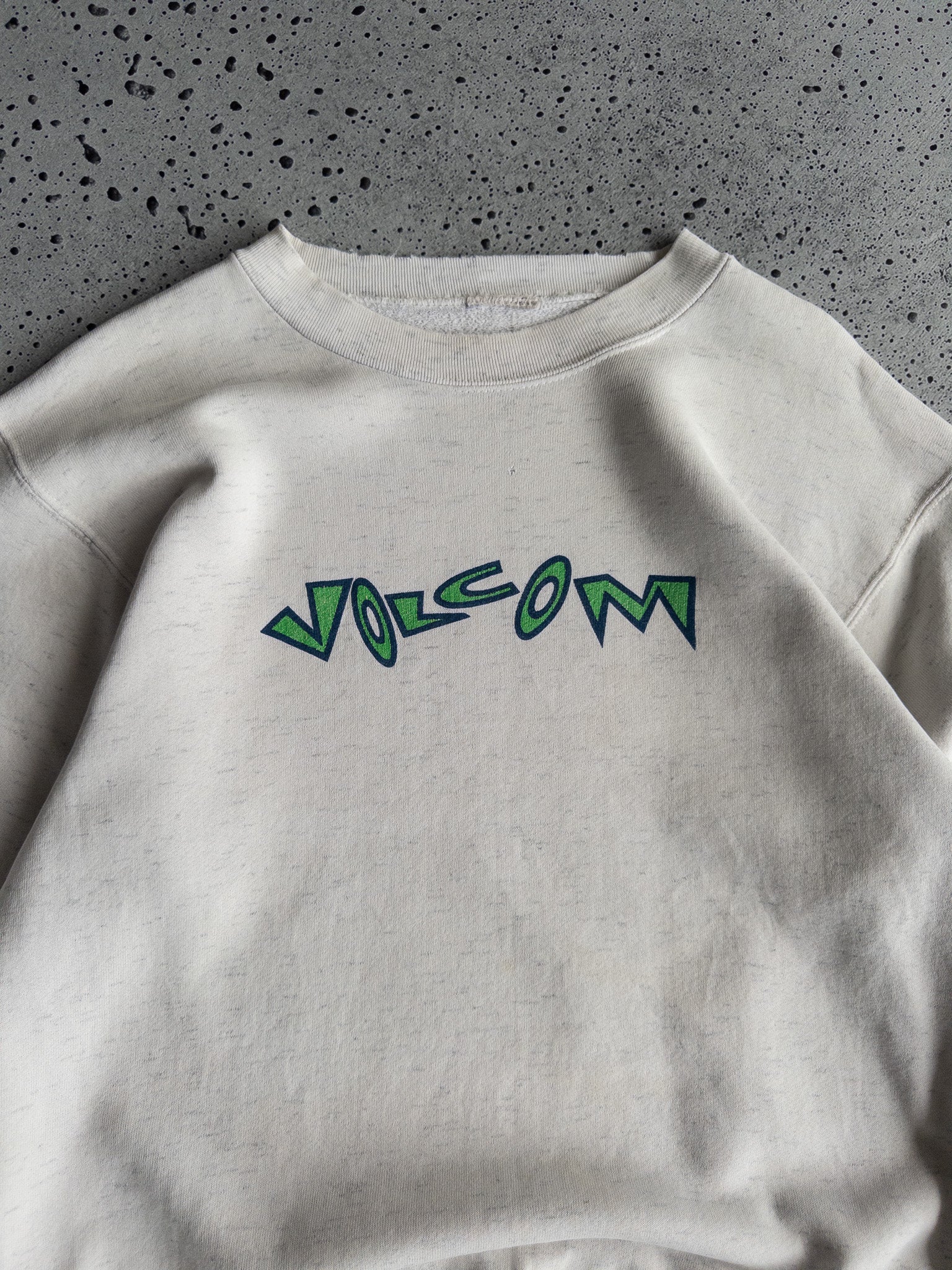 Vintage Volcom Sweatshirt (M)