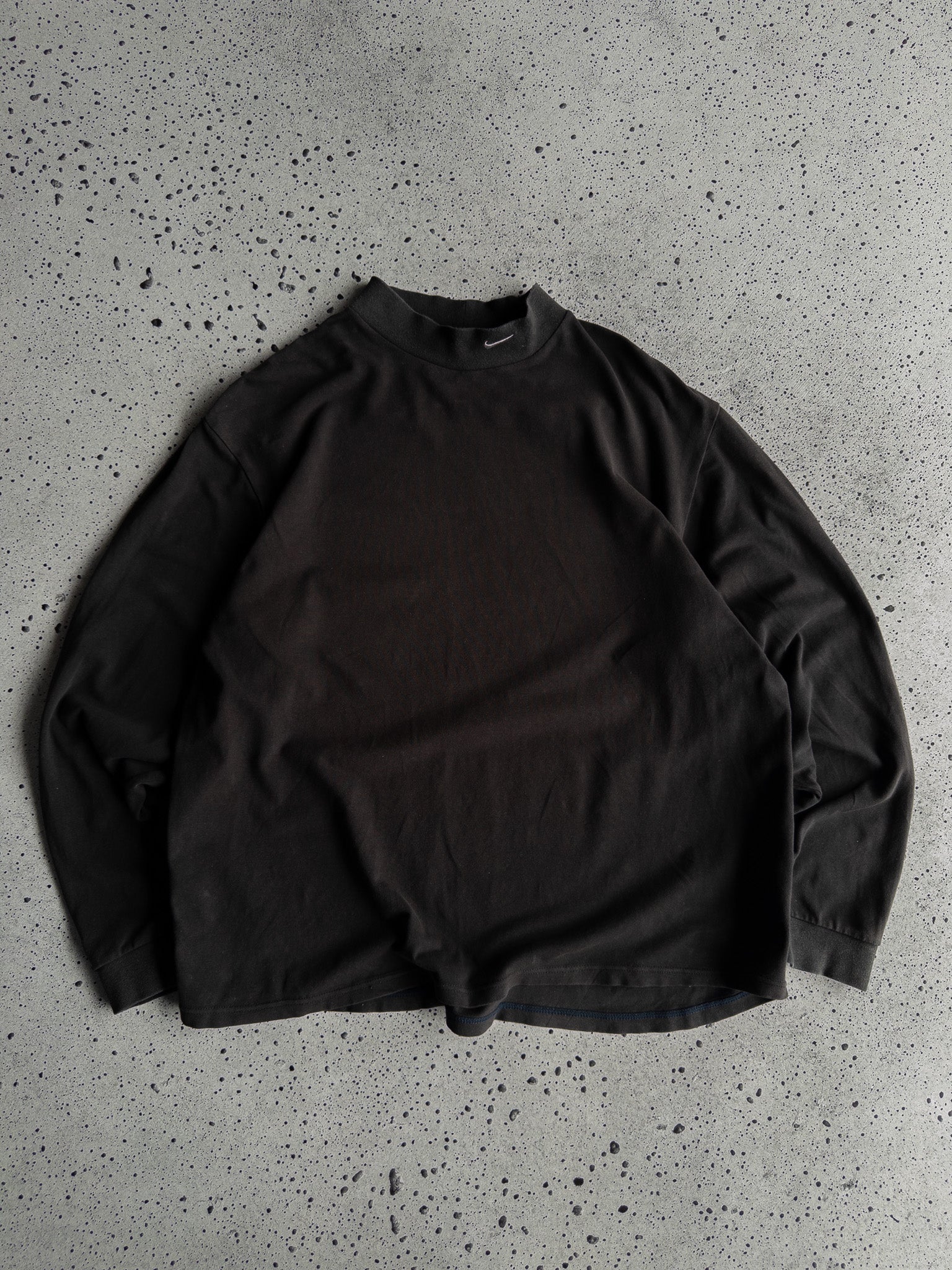 Vintage Nike Mock Neck Long Sleeve Tee (L)