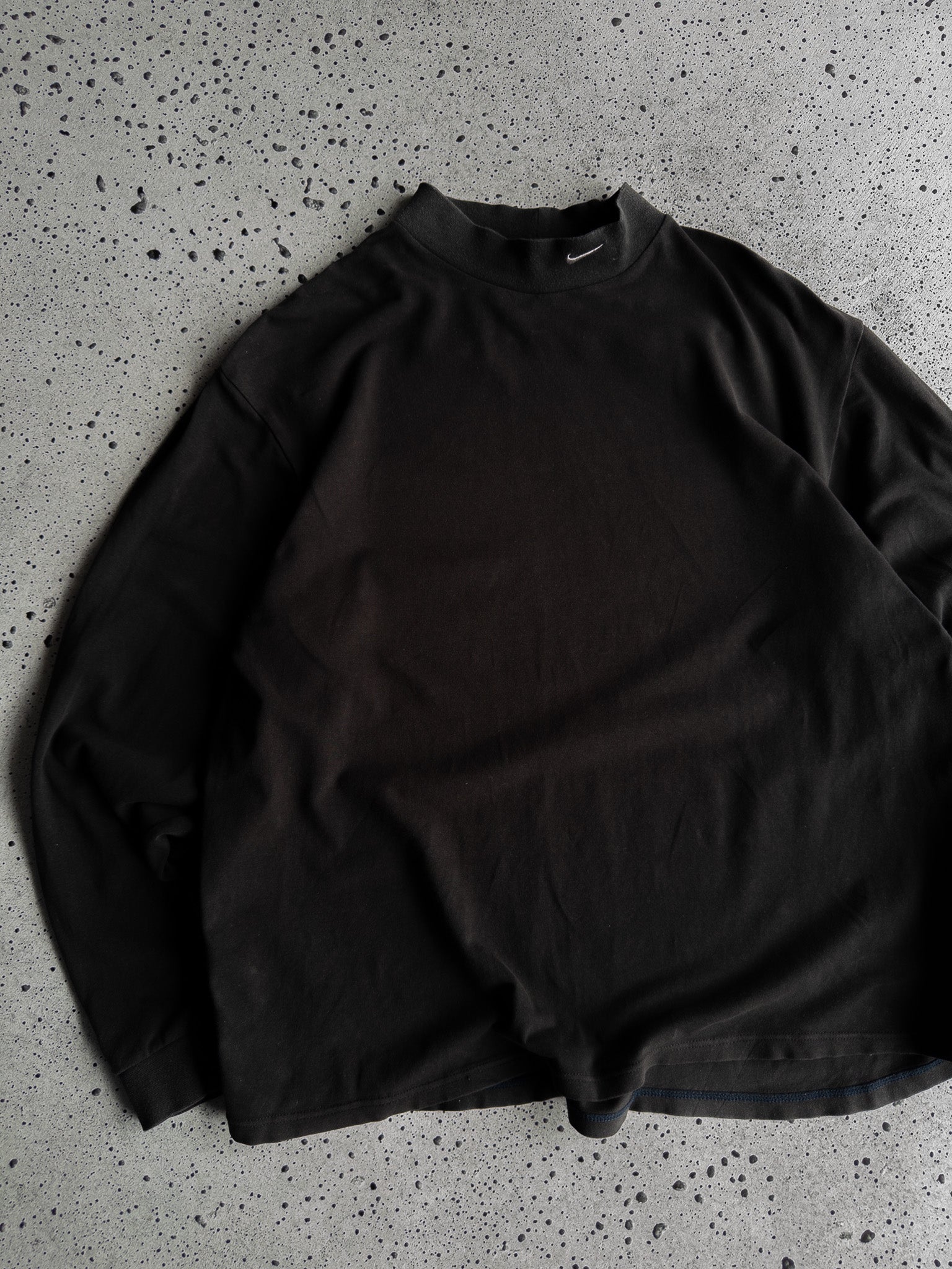 Vintage Nike Mock Neck Long Sleeve Tee (L)