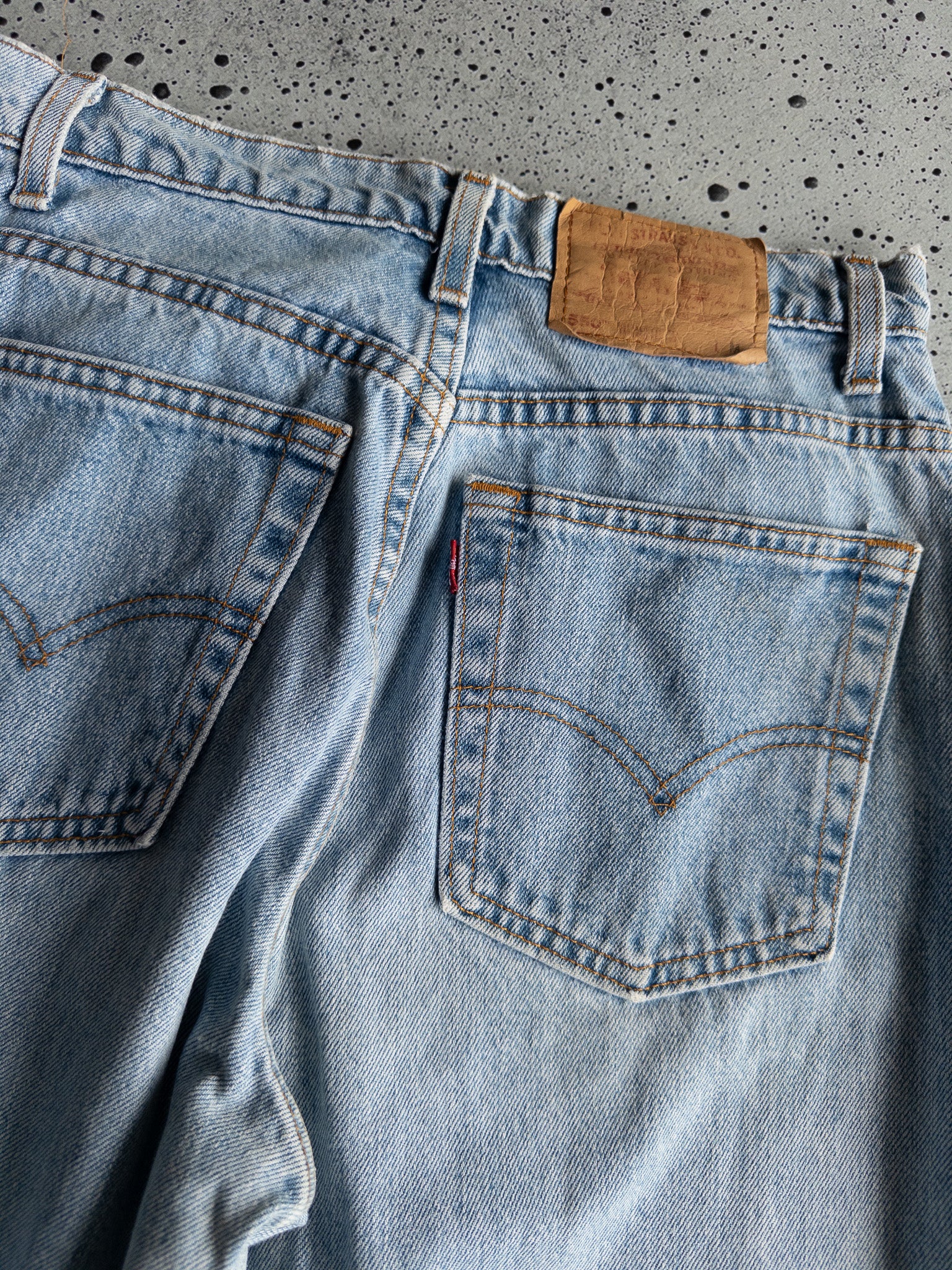 Vintage Levis 550 Jeans (W30)