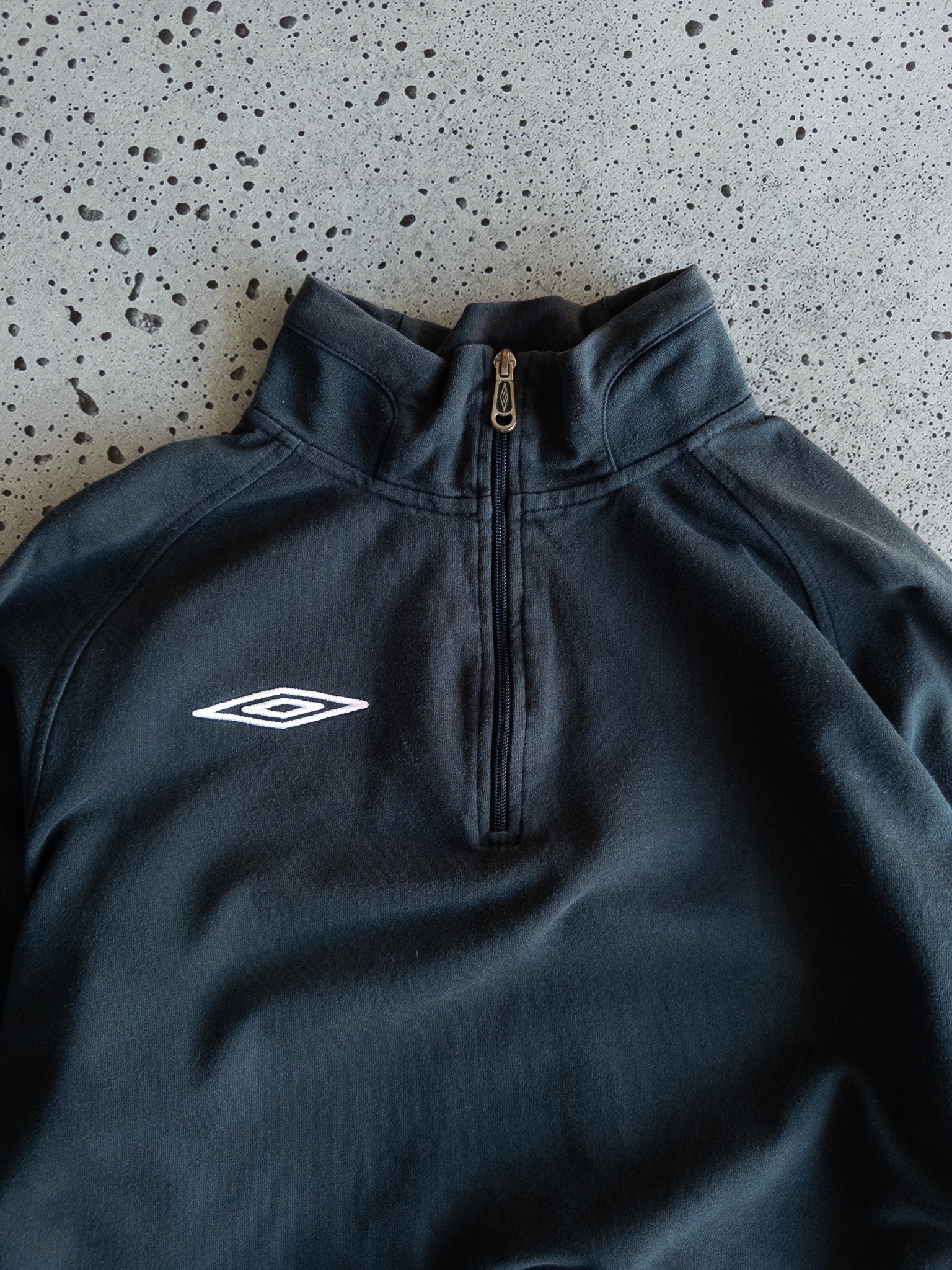 Vintage Umbro Quarter Zip Sweatshirt (L)