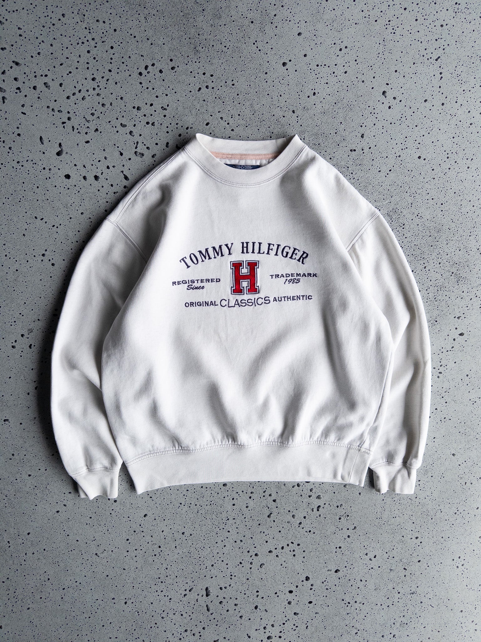 Vintage Tommy Hilfiger Sweatshirt (M)