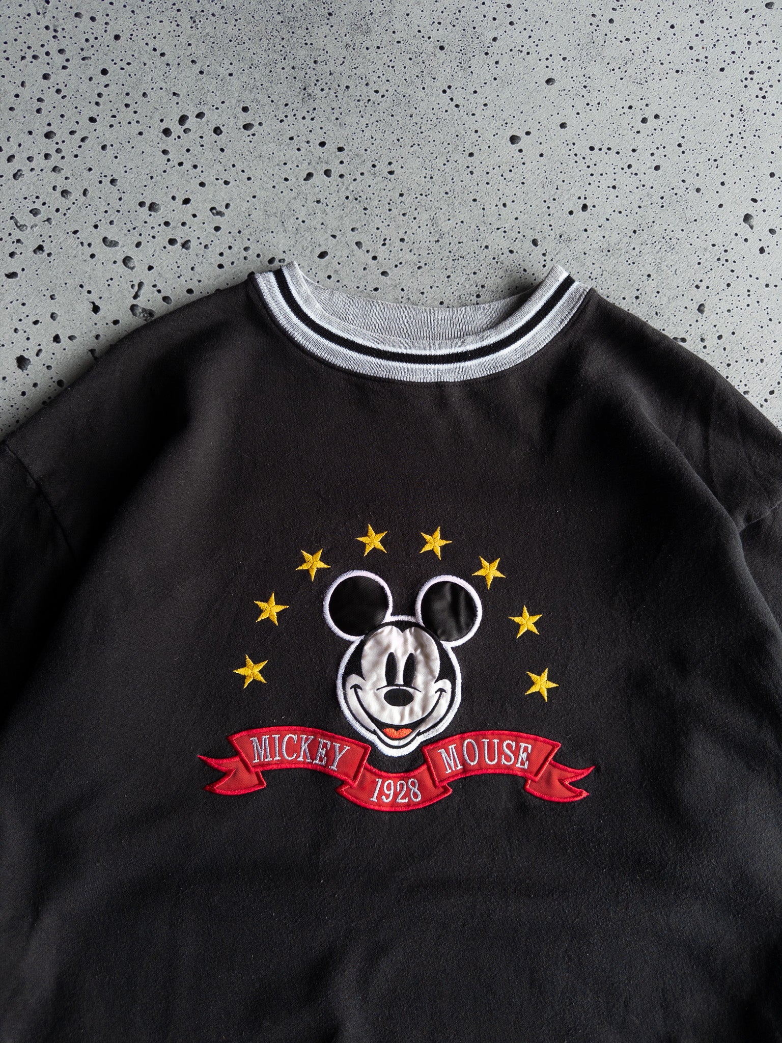 Vintage Mickey Mouse Sweatshirt (XL)