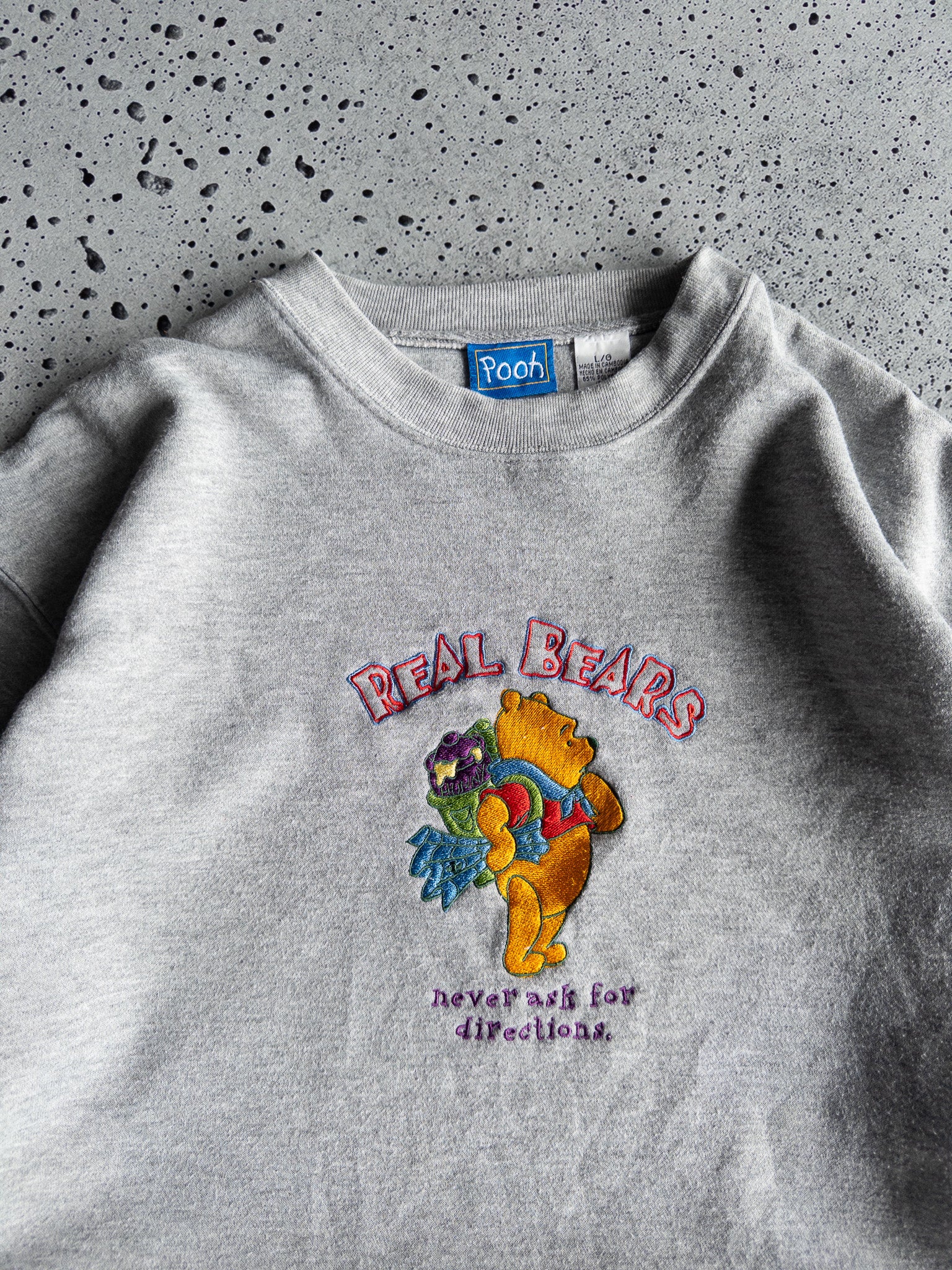 Vintage Pooh 'Real Bears Never Ask For Directions' Sweatshirt (L)