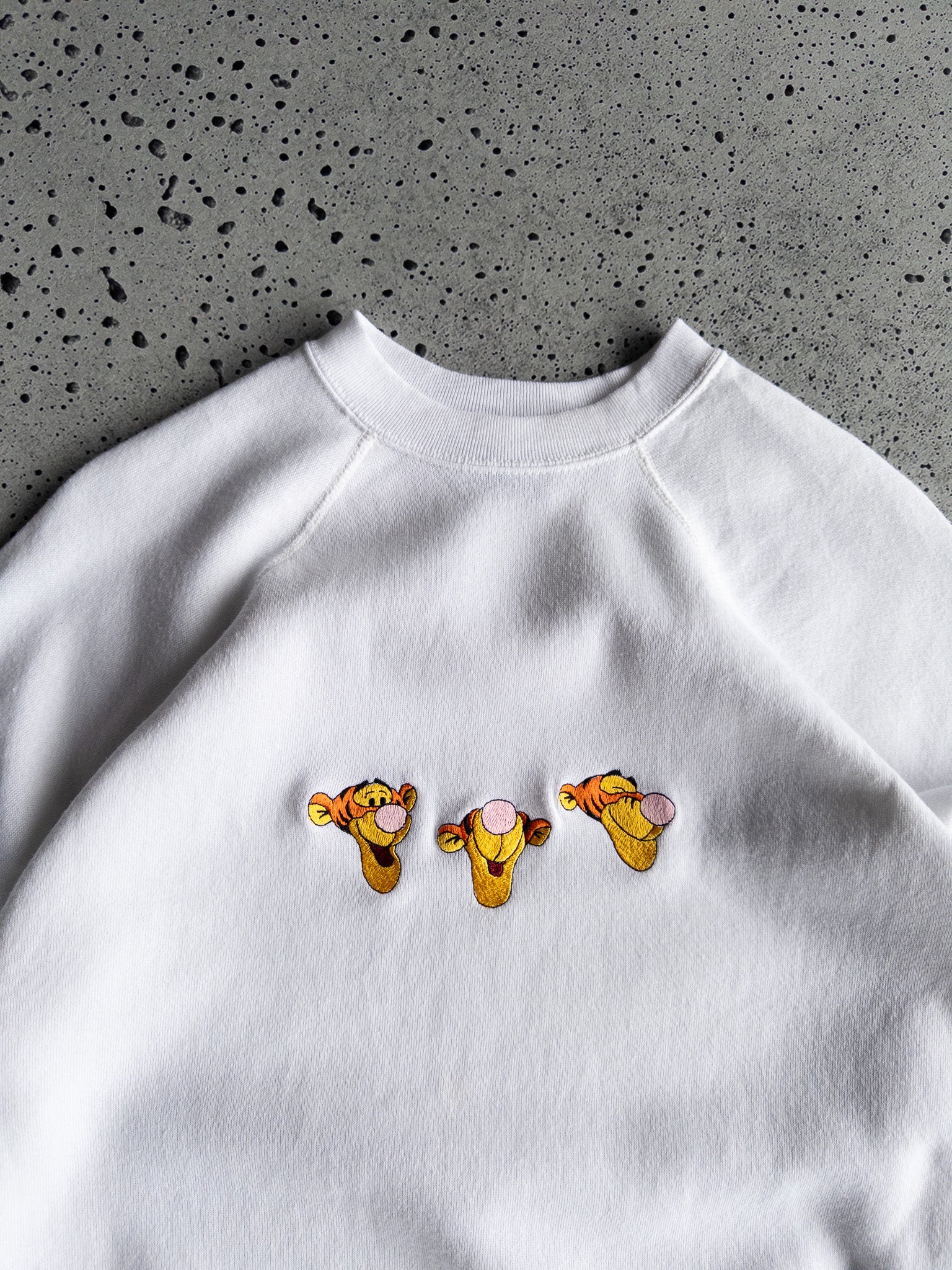 Vintage Tigger Sweatshirt (L)