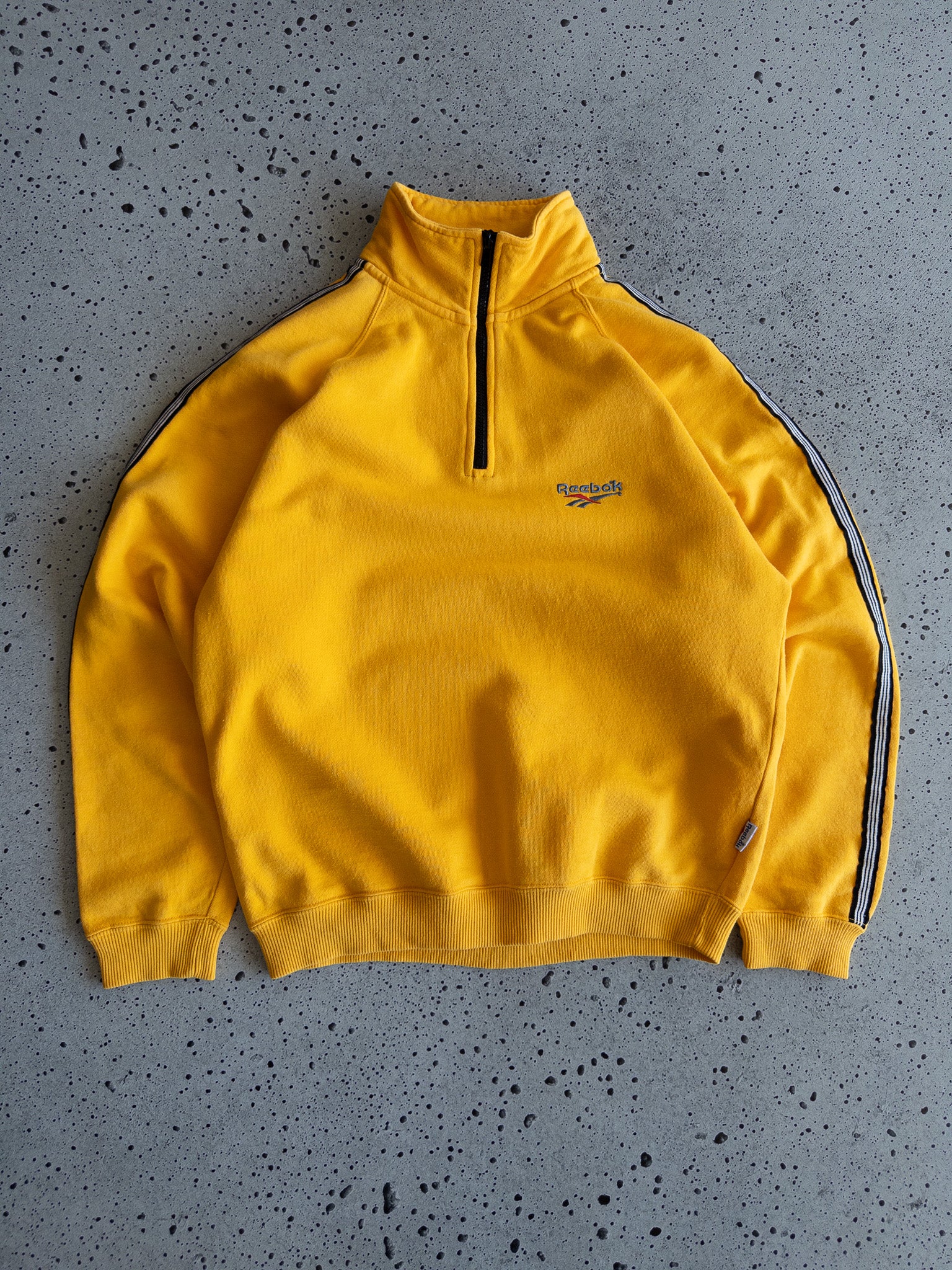 Vintage Reebok Quarter Zip Sweatshirt (M)