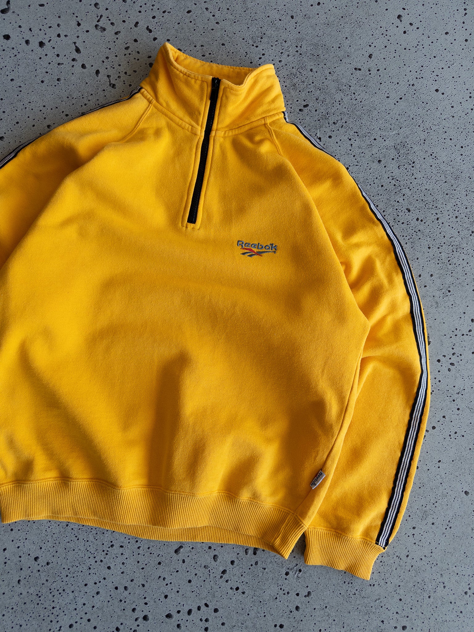 Vintage Reebok Quarter Zip Sweatshirt (M)