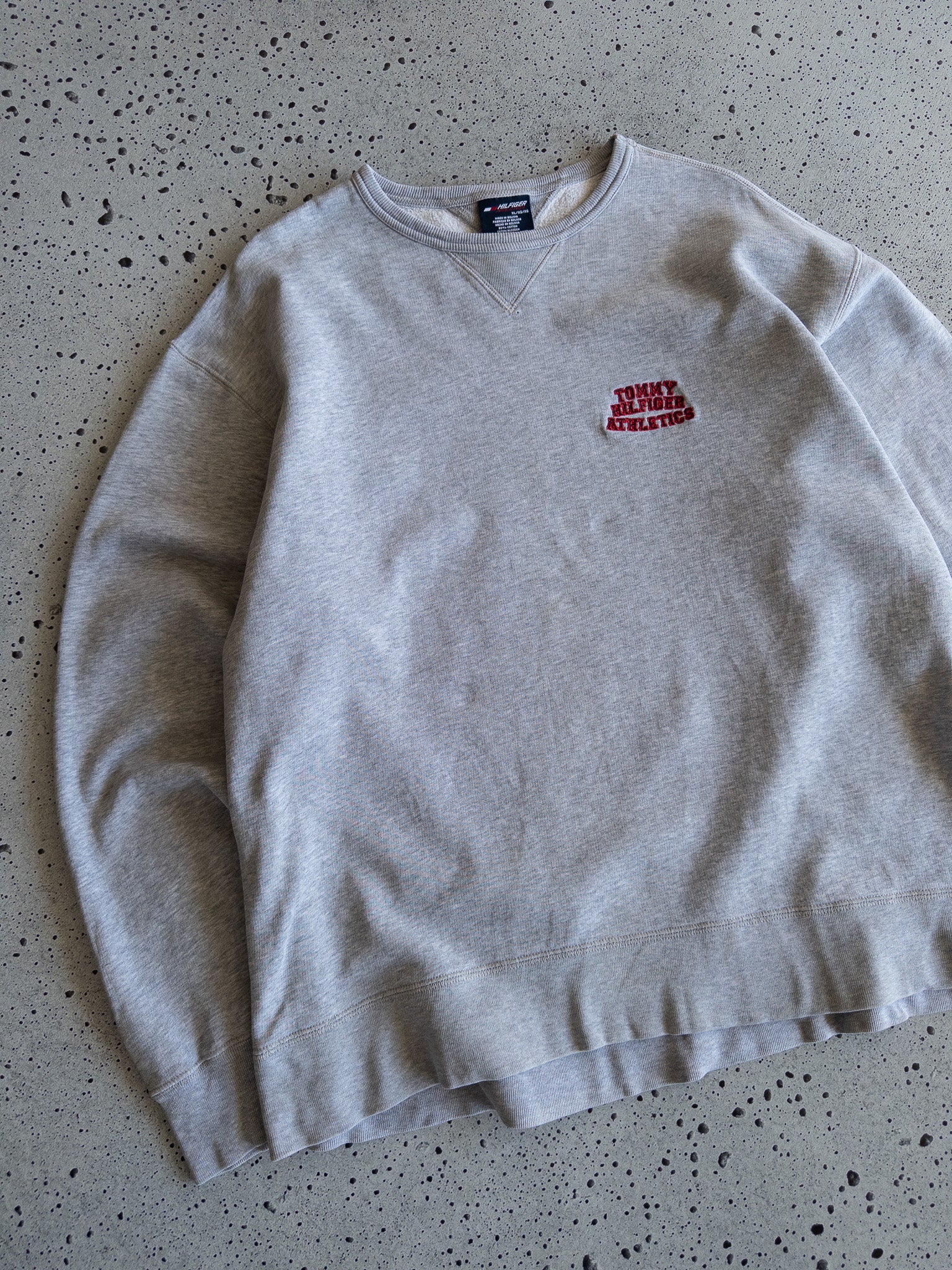 Vintage Tommy Hilfiger Sweatshirt (XL)