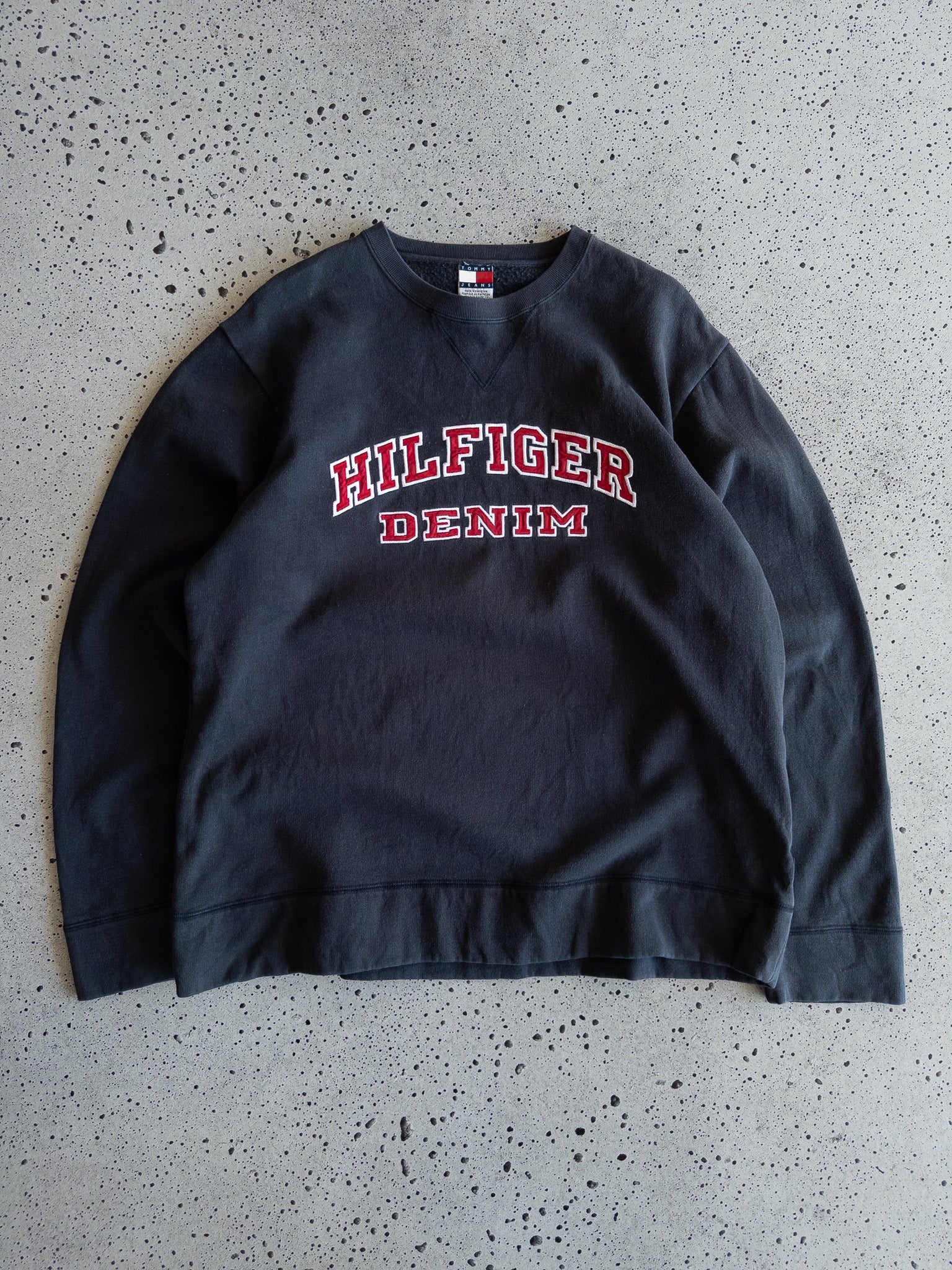 Vintage Tommy Hilfiger Sweatshirt (L)