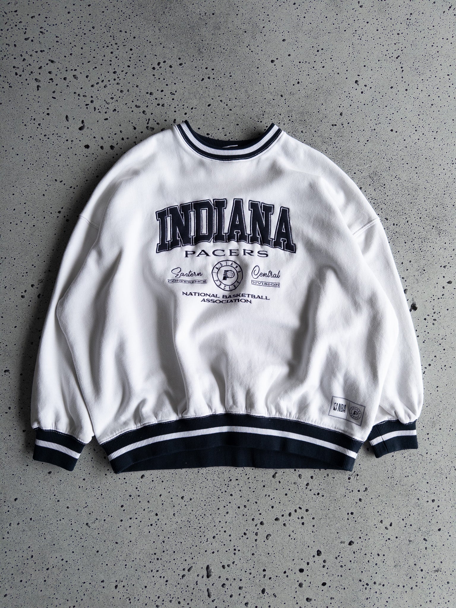 Vintage Indiana Pacers Sweatshirt (M)