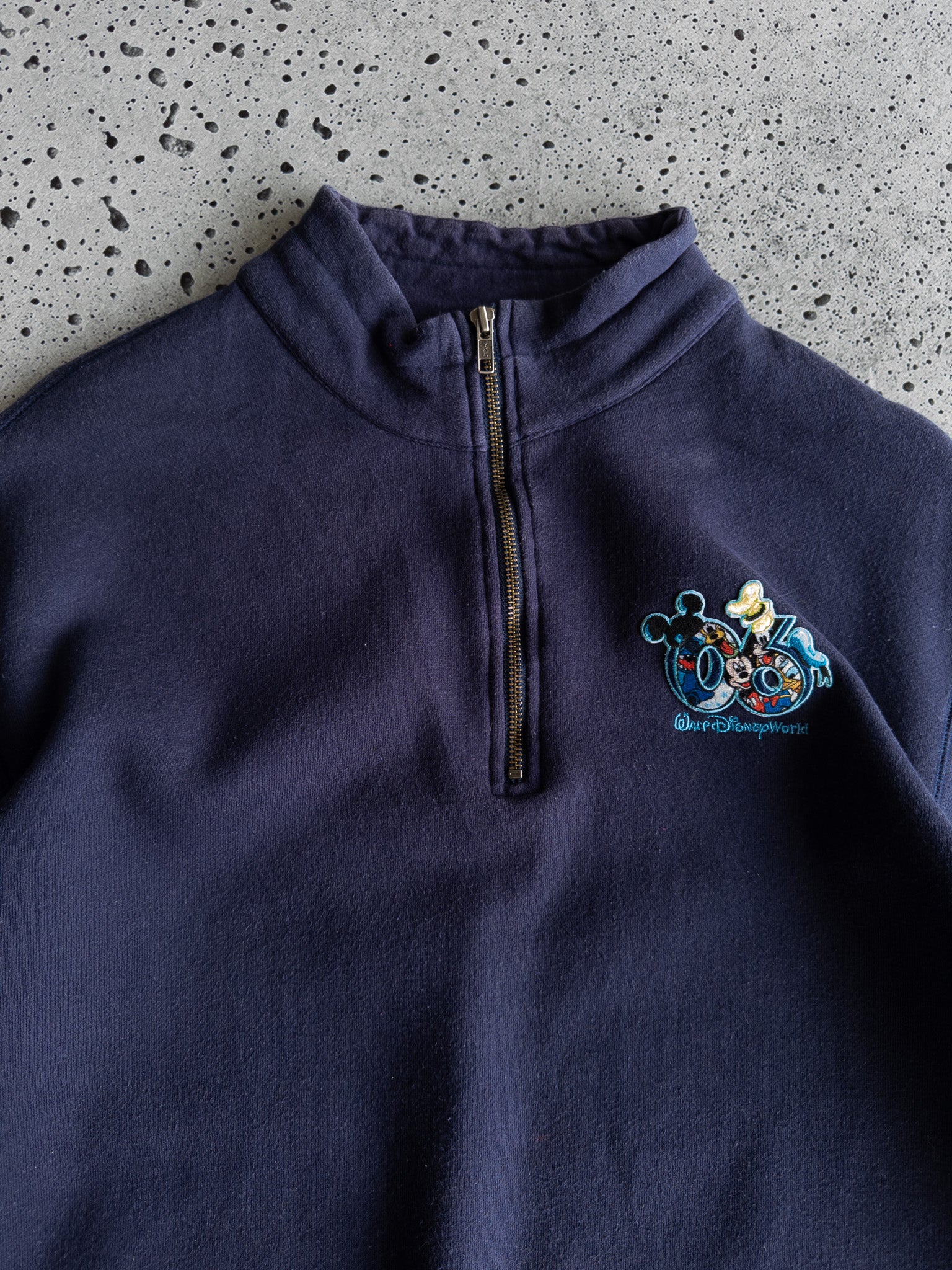 Vintage Walt Disney World 2006 Quarter Zip Sweatshirt (L)