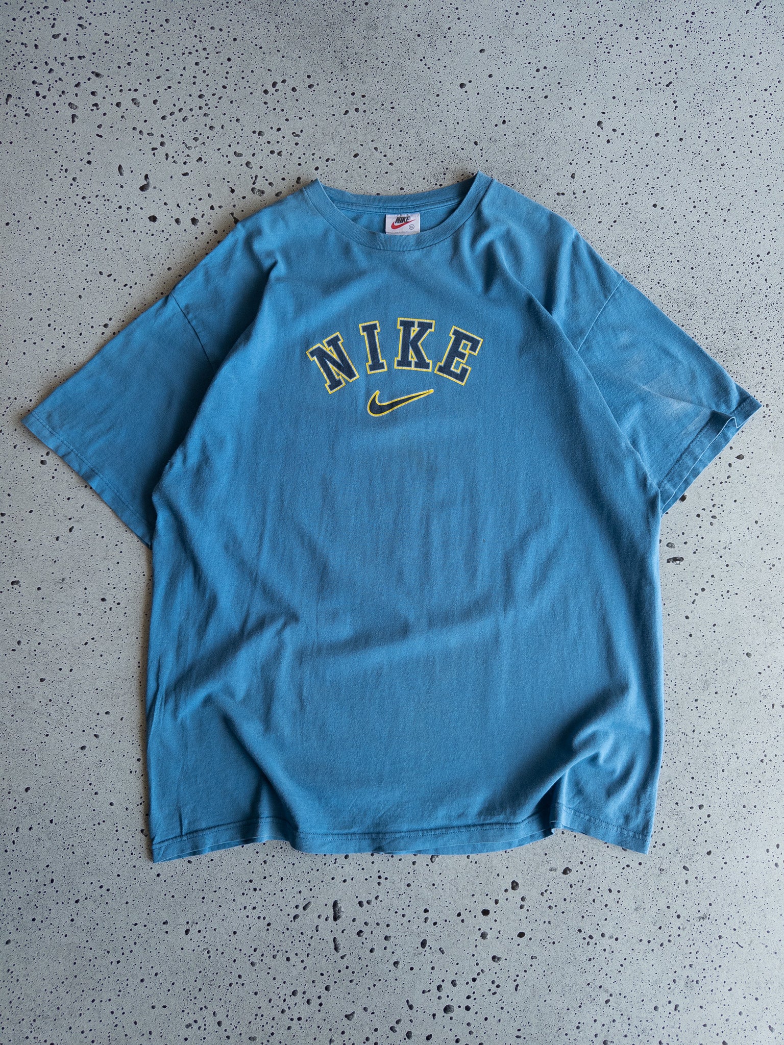 Vintage Nike Spellout Tee (XL)