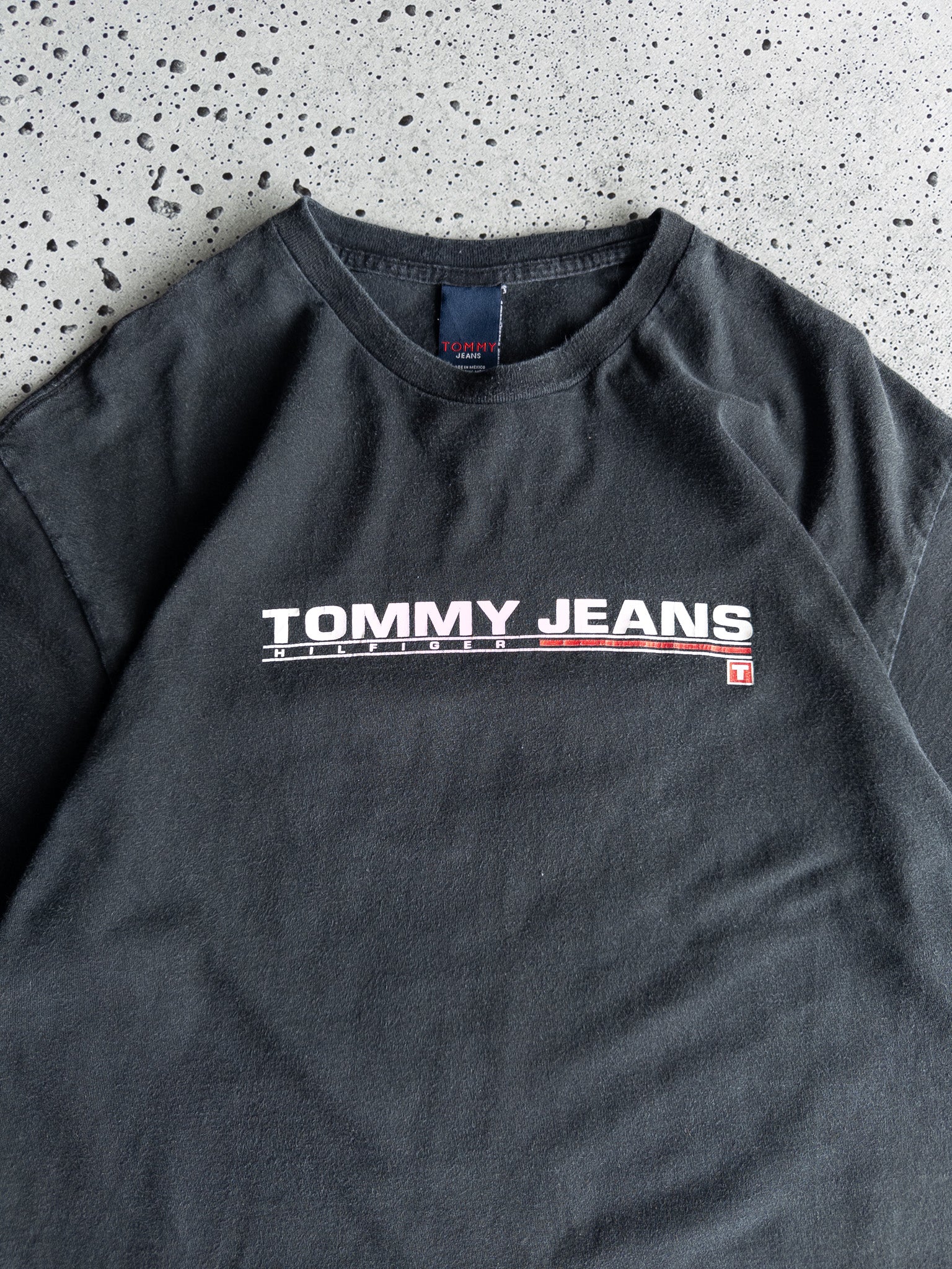 Vintage Tommy Jeans Tee (XL)