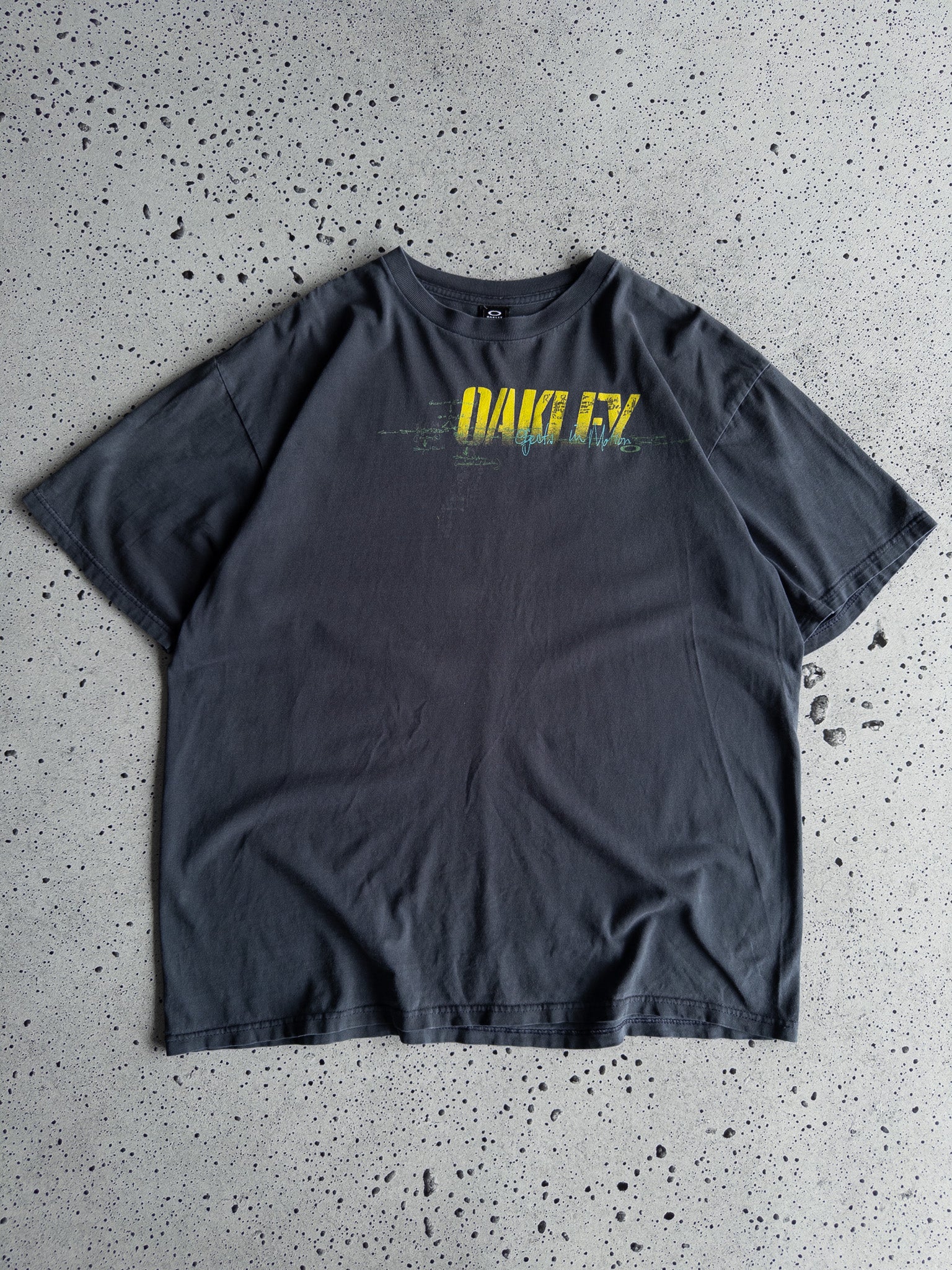 Vintage Oakley Tee (XL)