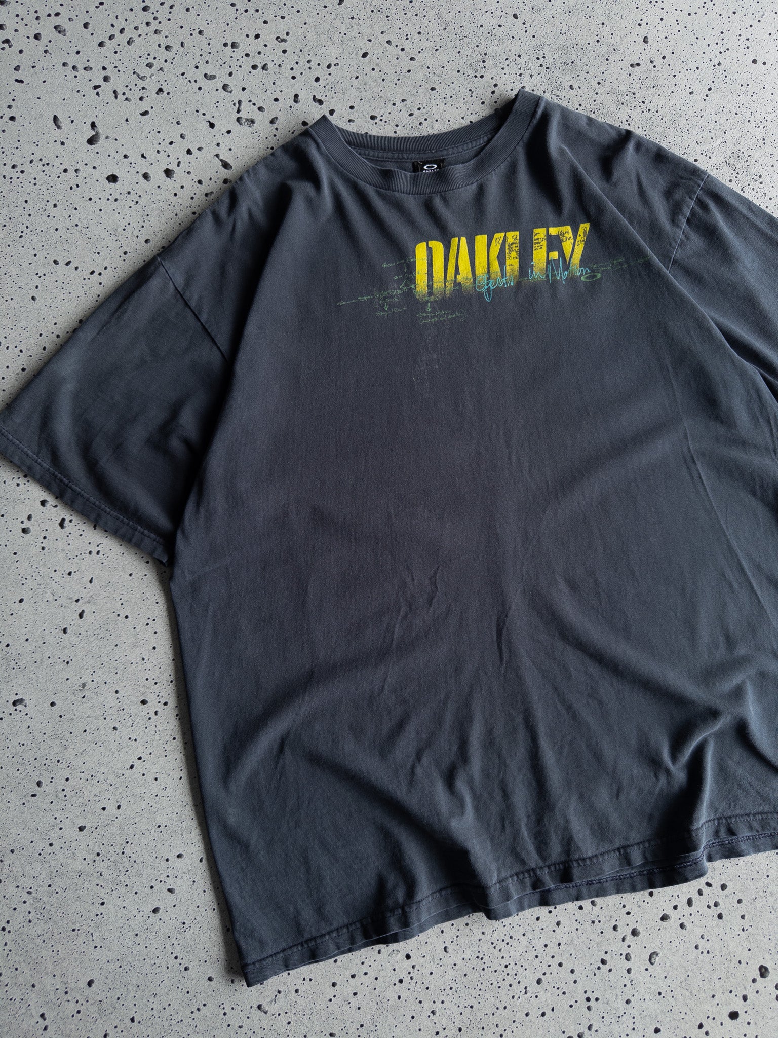 Vintage Oakley Tee (XL)