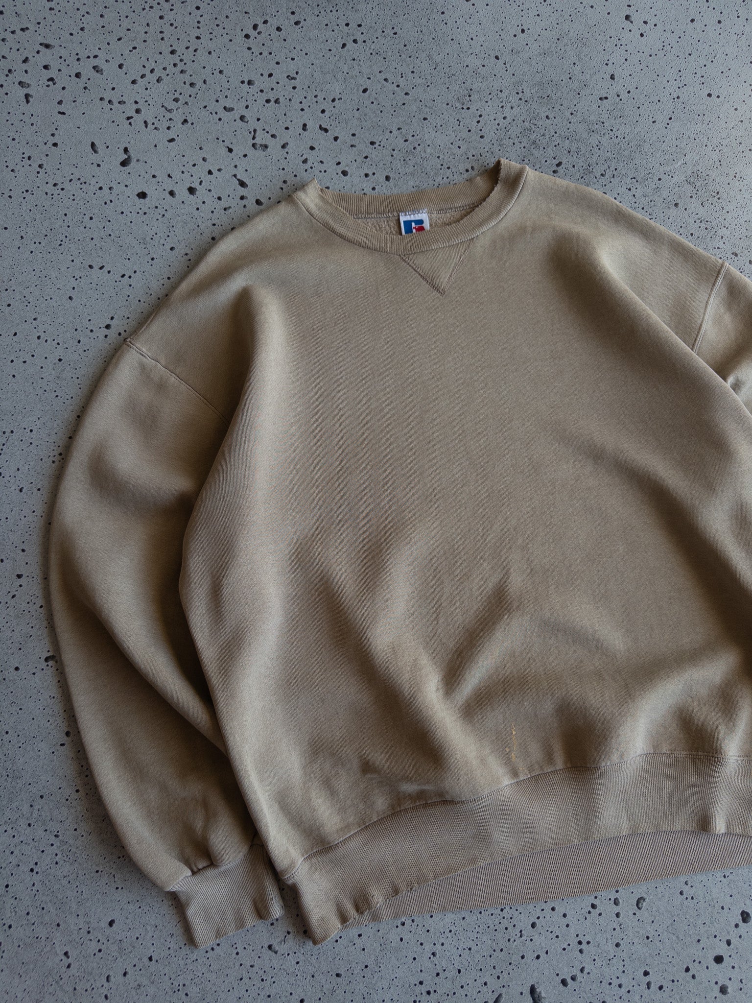 Vintage Russell Blank Beige Sweatshirt (XL)