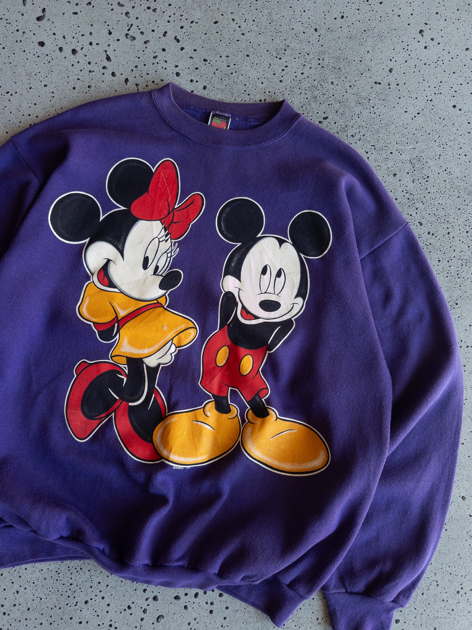 Vintage '90s Mickey & Minnie Sweatshirt (L)