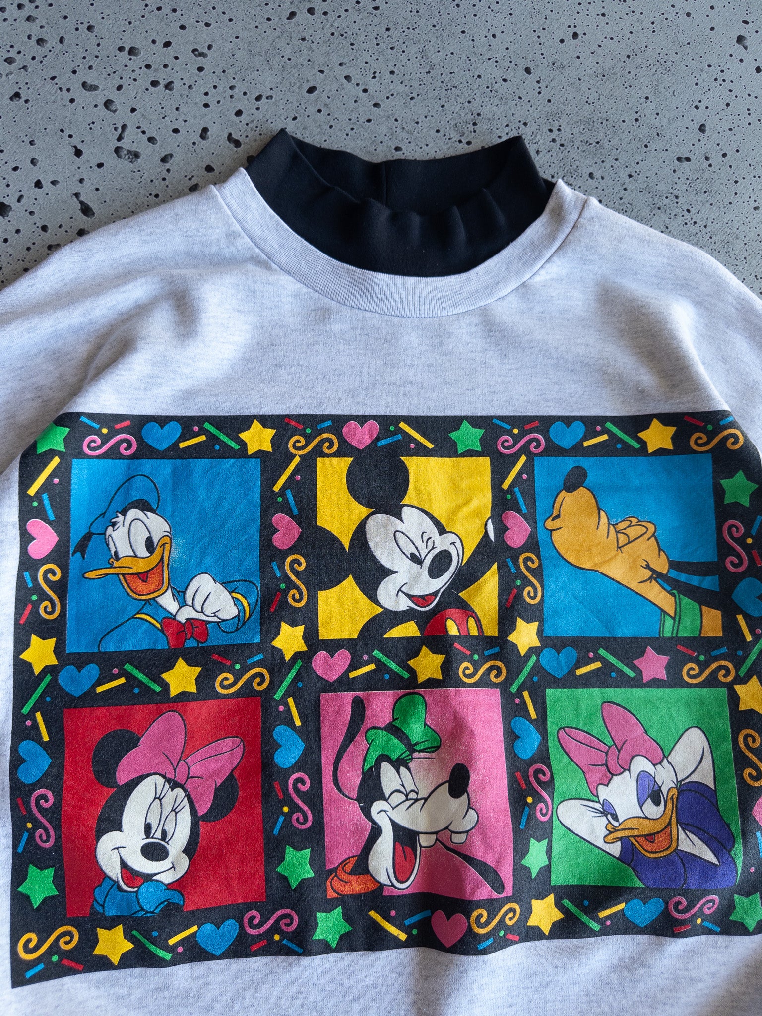 Vintage '90s Mickey & Friends Mock Neck Sweatshirt (XL)