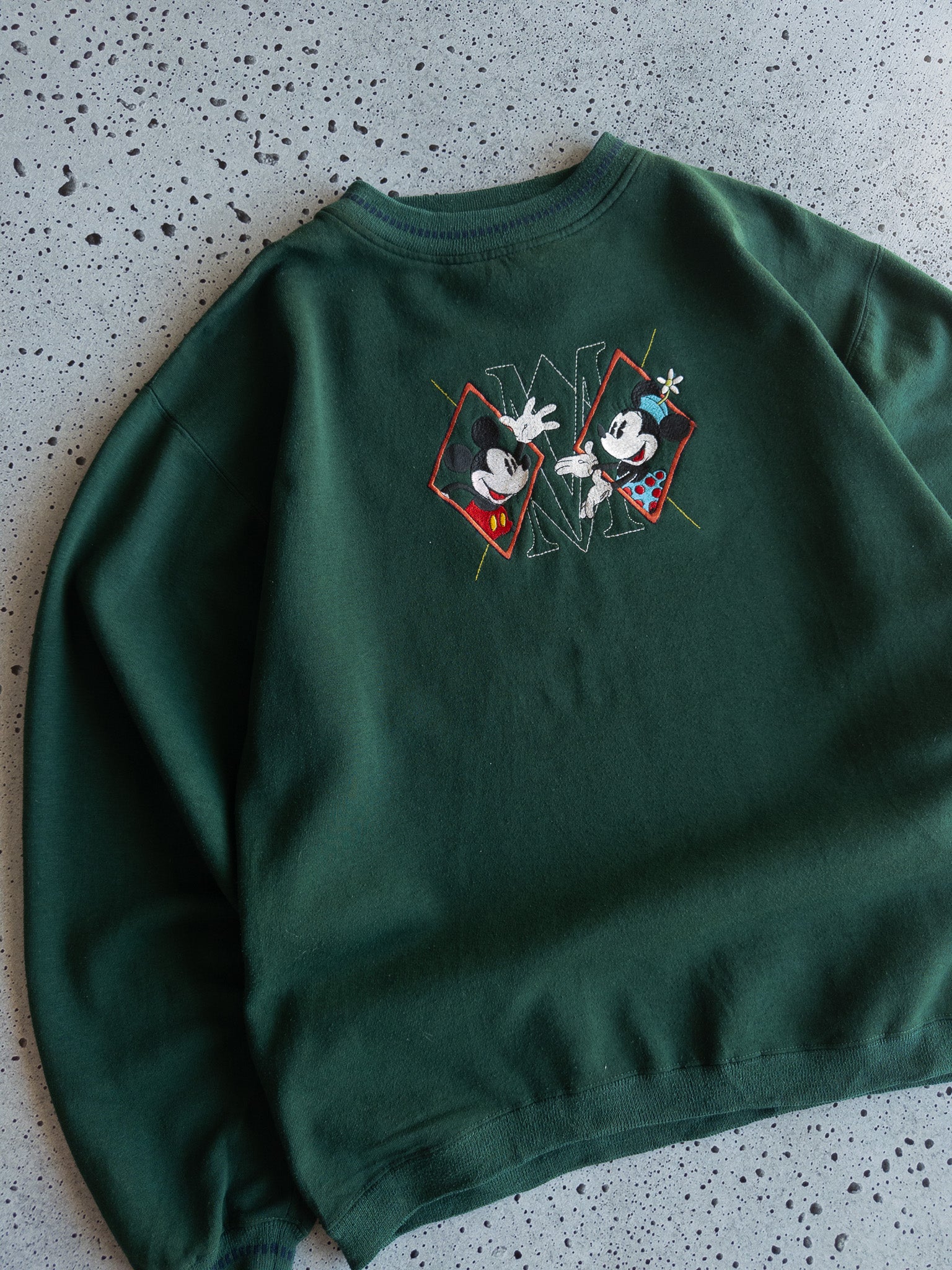 Vintage Mickey & Minnie Sweatshirt (M)