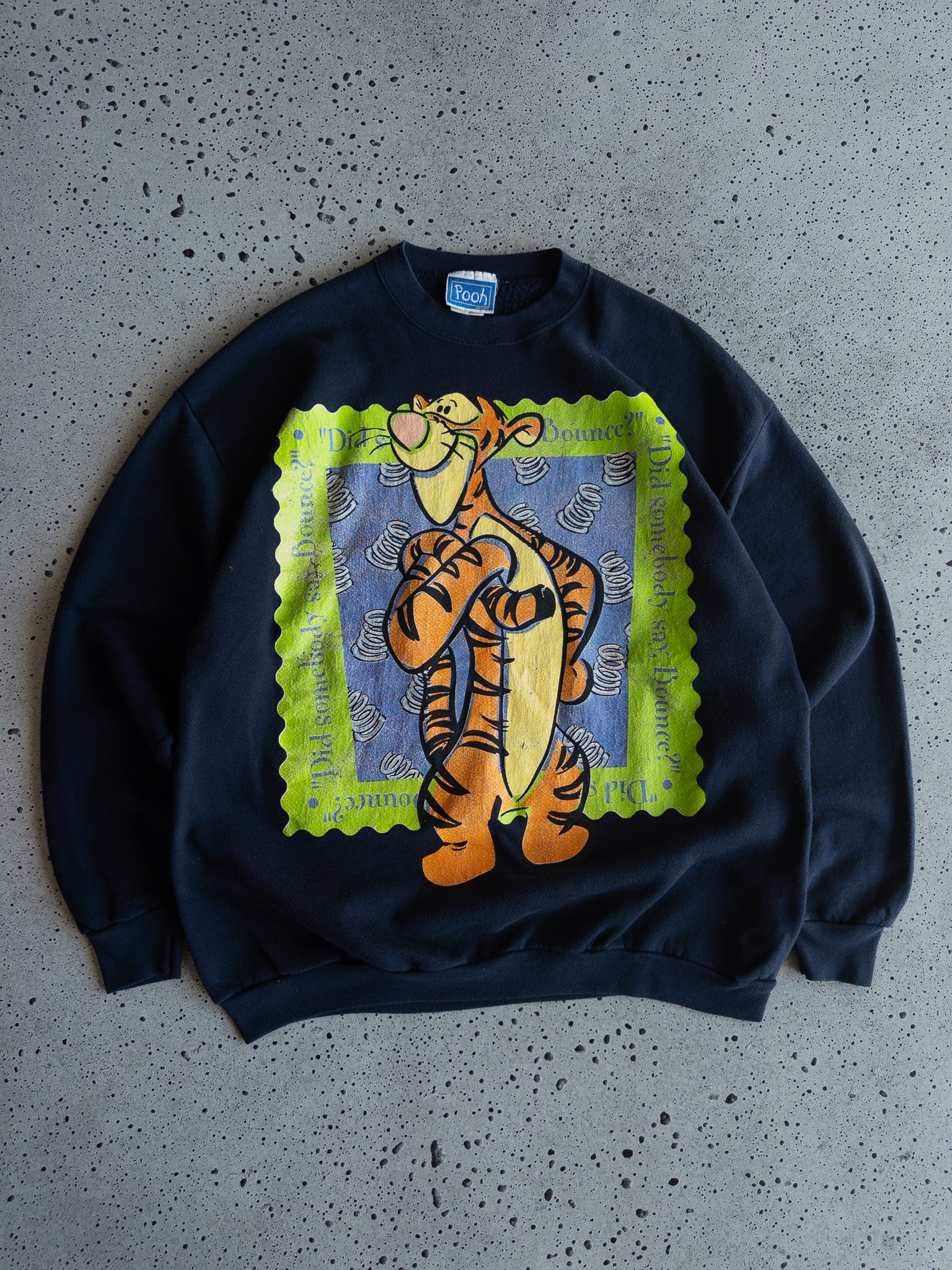 Vintage '90s Tigger Sweatshirt (XL)