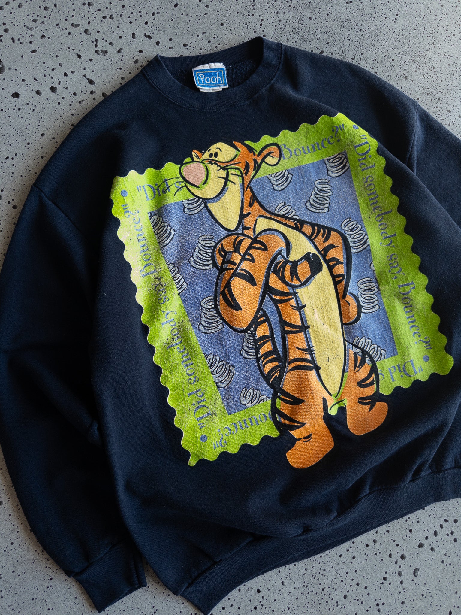 Vintage '90s Tigger Sweatshirt (XL)