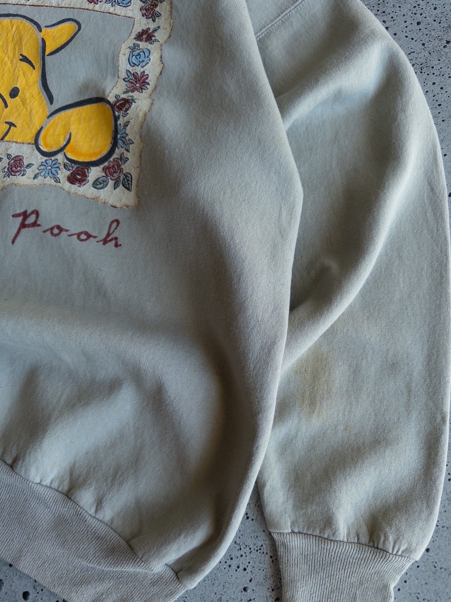 Vintage Winnie the Pooh Sweatshirt (XL)