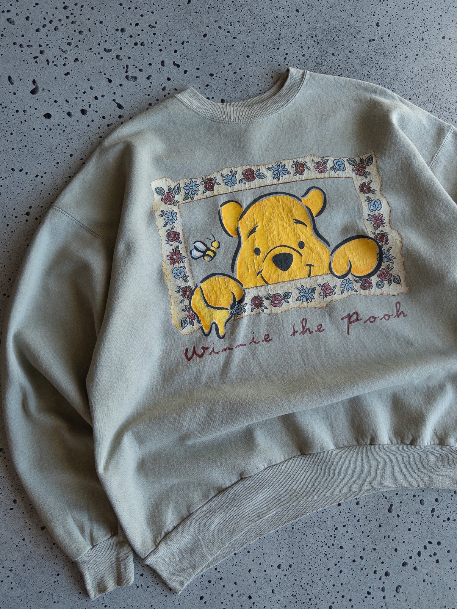 Vintage Winnie the Pooh Sweatshirt (XL)