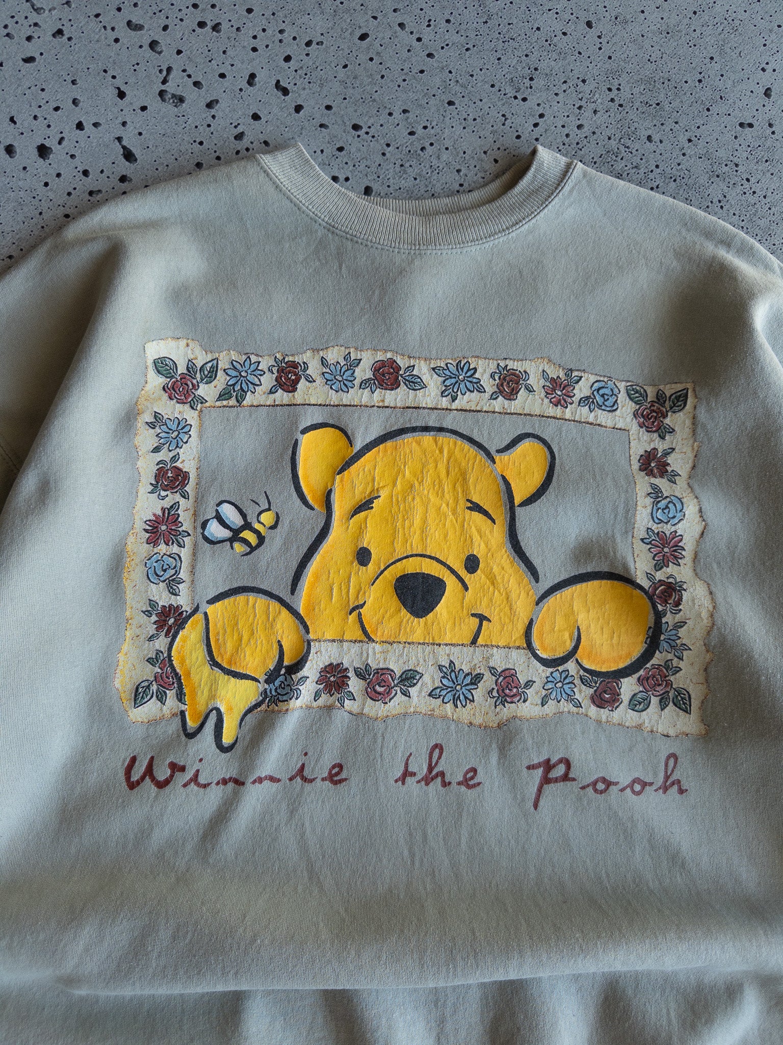 Vintage Winnie the Pooh Sweatshirt (XL)