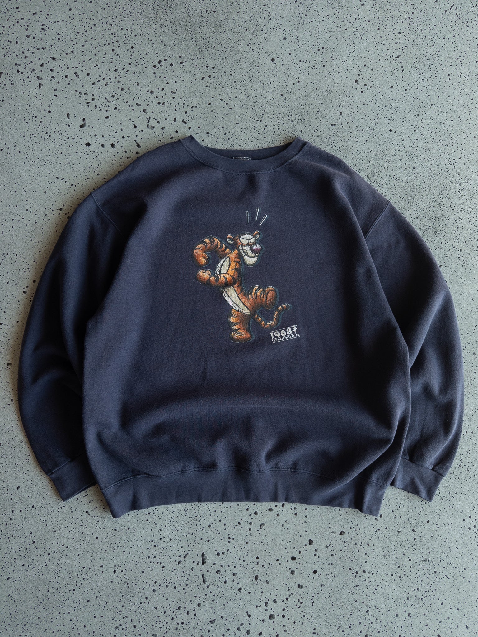 Vintage '90s Tigger Sweatshirt (XL)