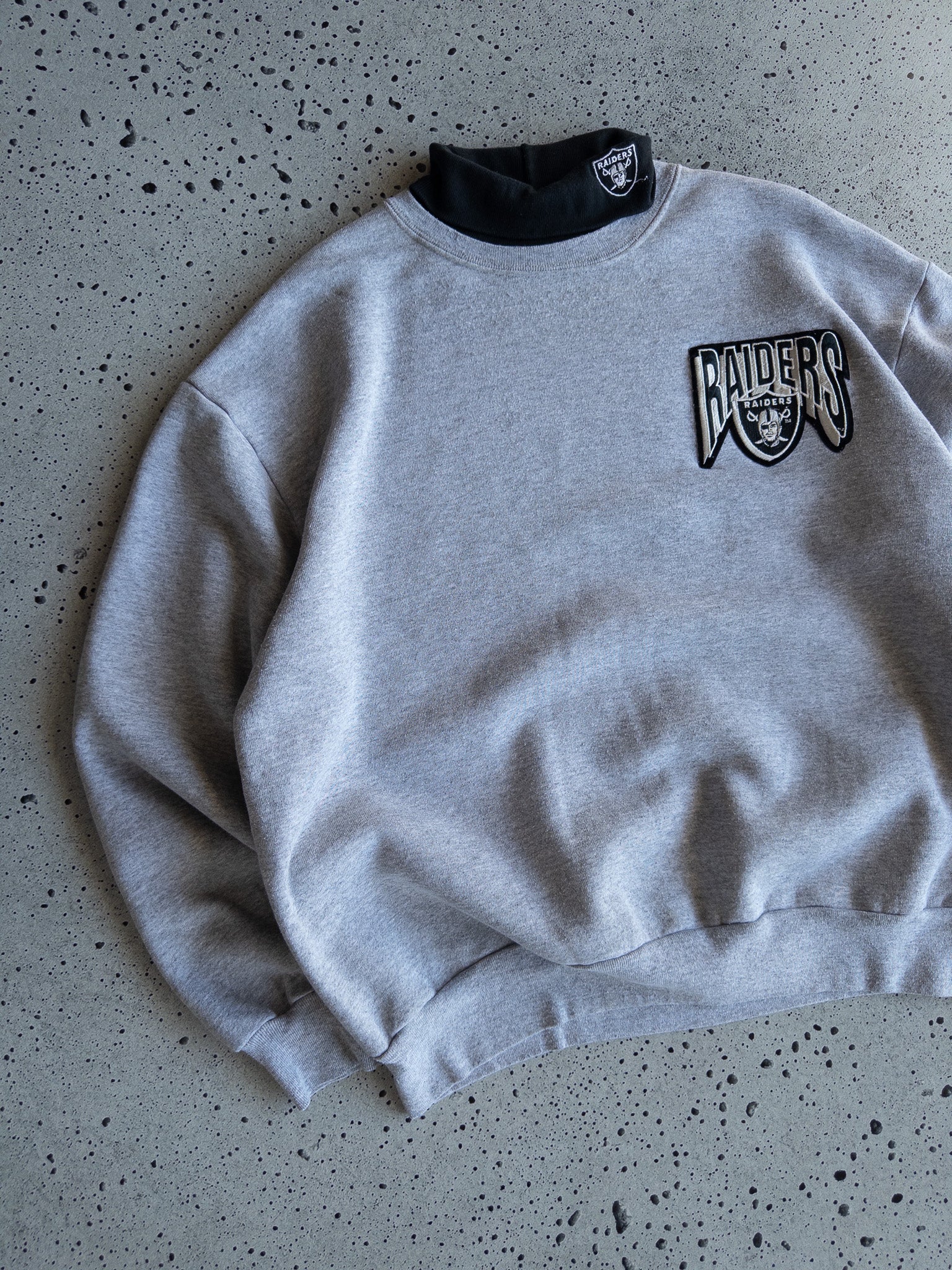 Vintage Raiders Turtleneck Sweatshirt (L)