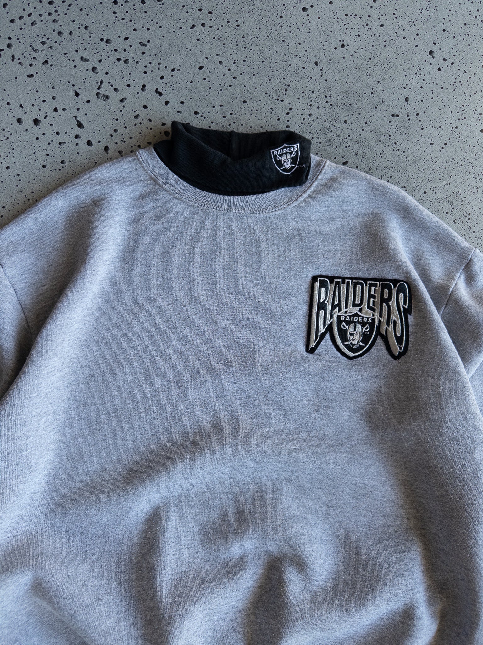 Vintage Raiders Turtleneck Sweatshirt (L)