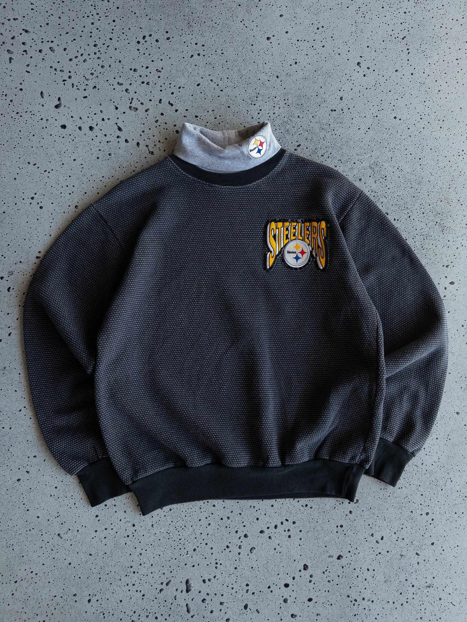 Vintage Pittsburgh Steelers Turtleneck Sweatshirt (M)