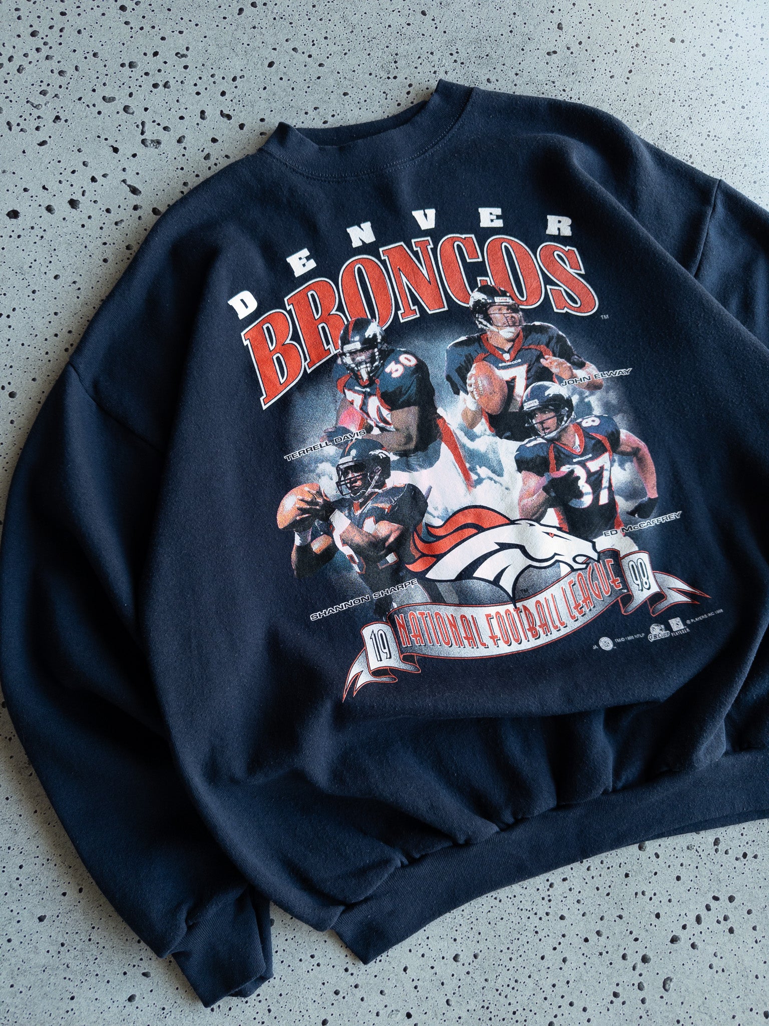 Vintage 1998 Denver Broncos Sweatshirt (L)