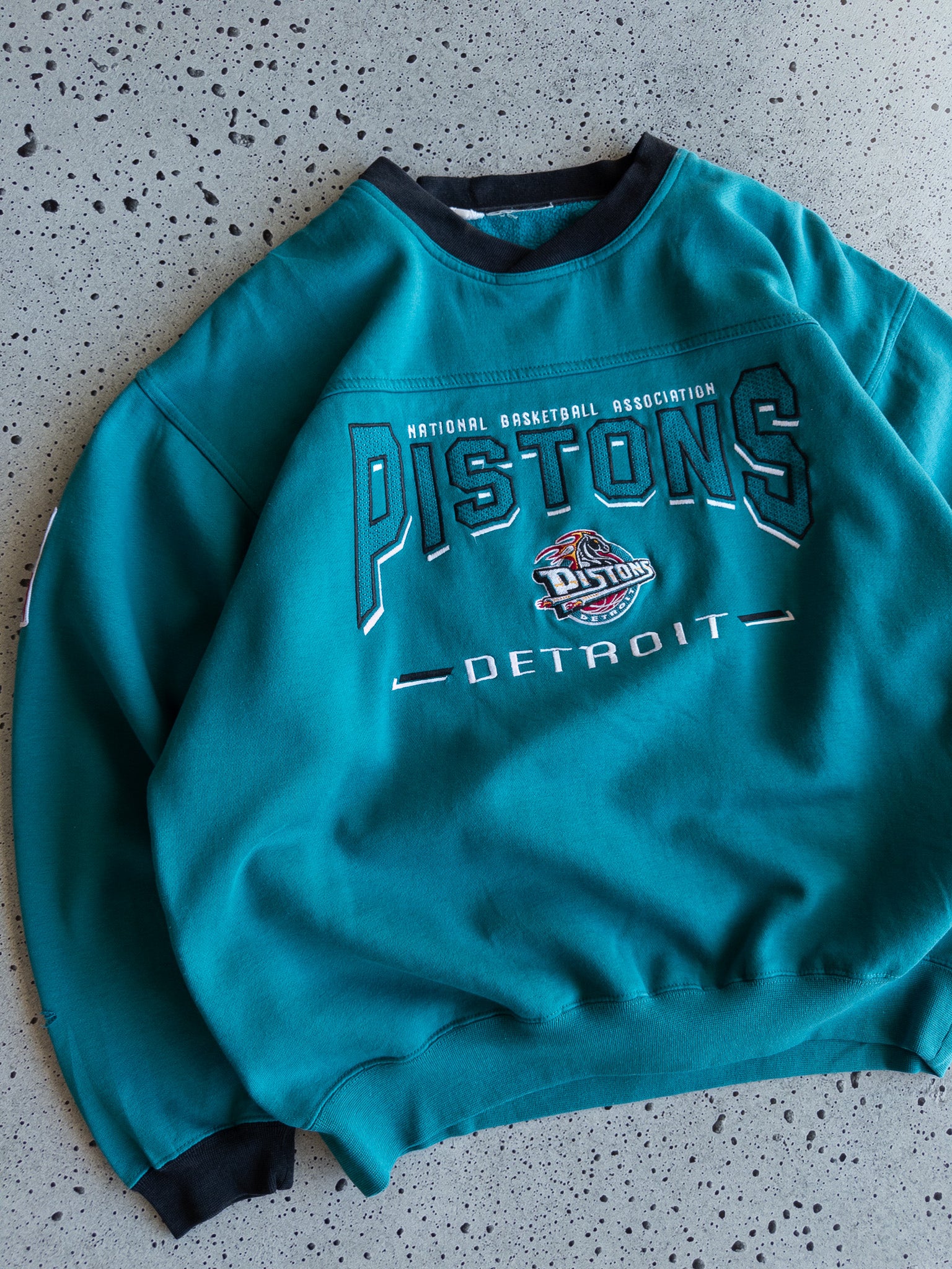 Vintage Detroit Pistons Sweatshirt (L)