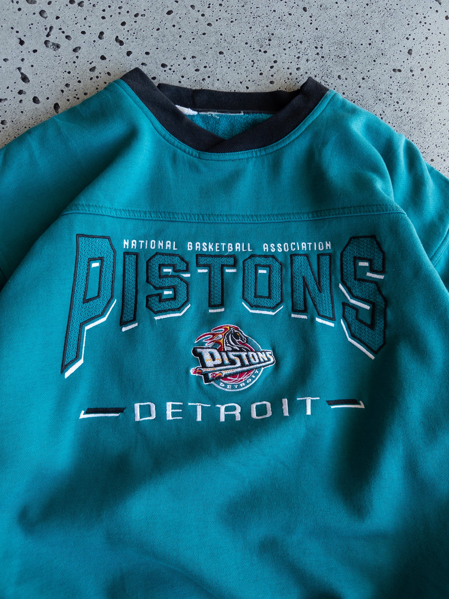 Vintage Detroit Pistons Sweatshirt (L)