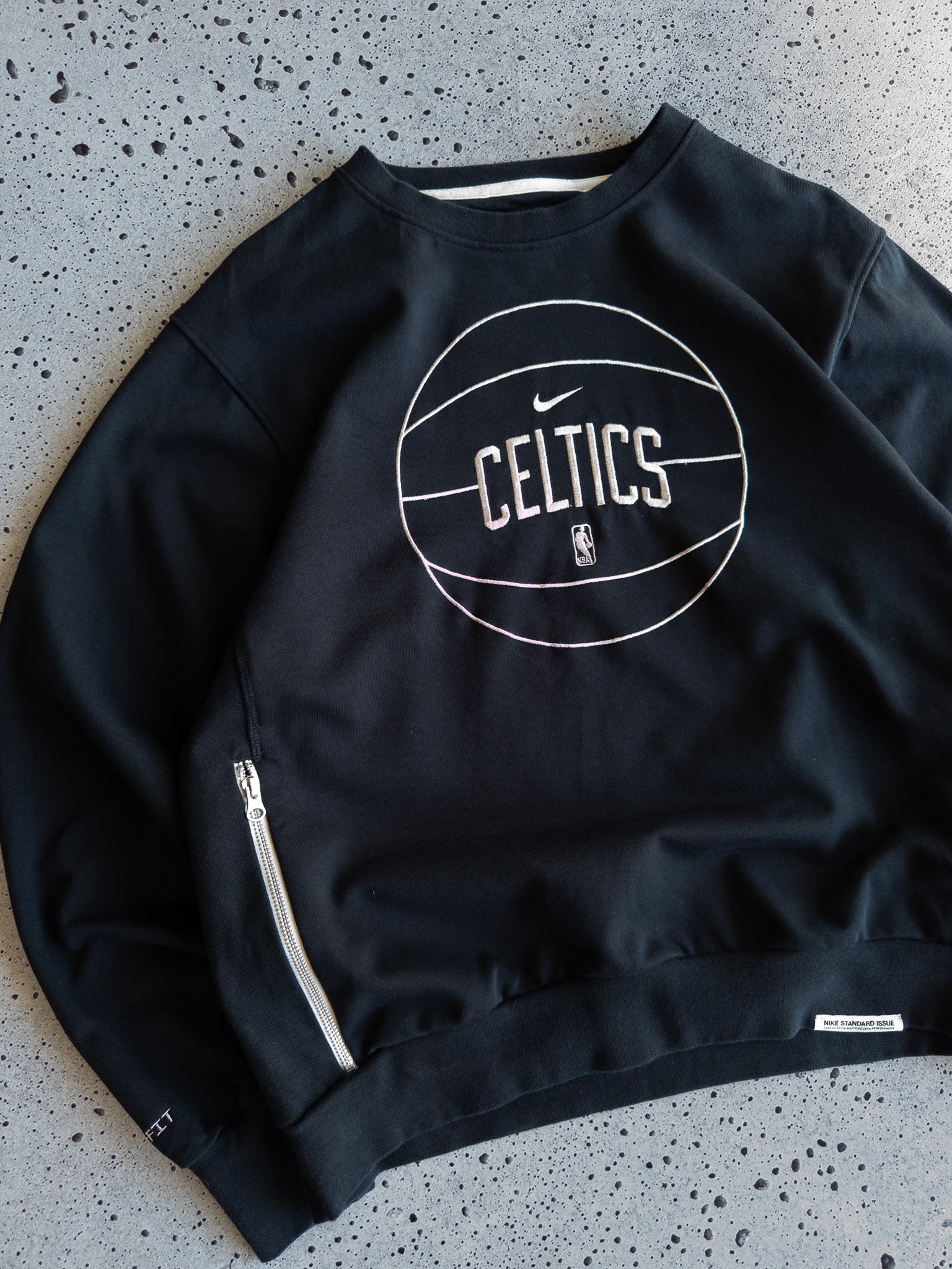 Vintage Boston Celtics Nike Sweatshirt (M)