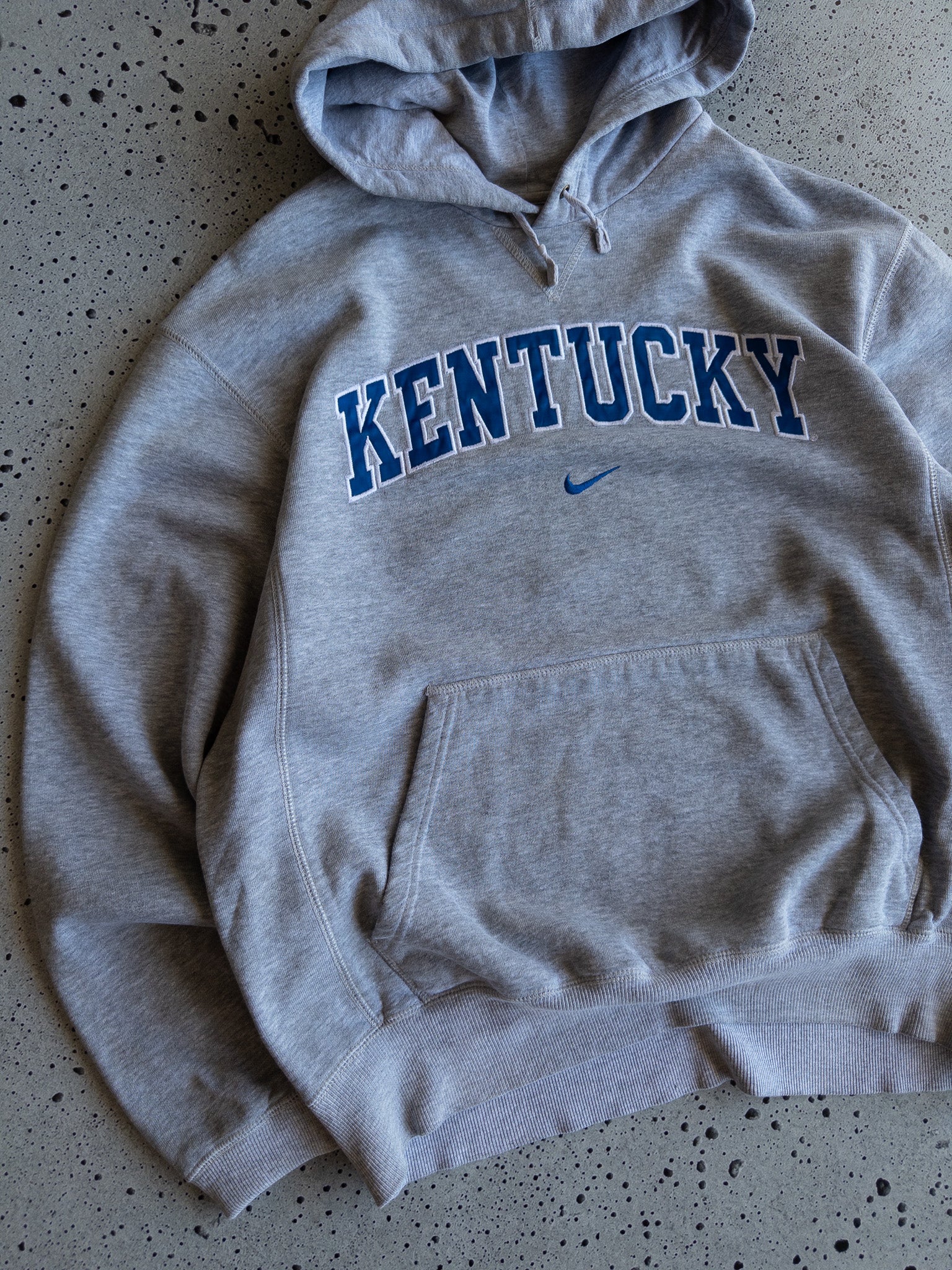 Vintage University of Kentucky Nike Hoodie (M)