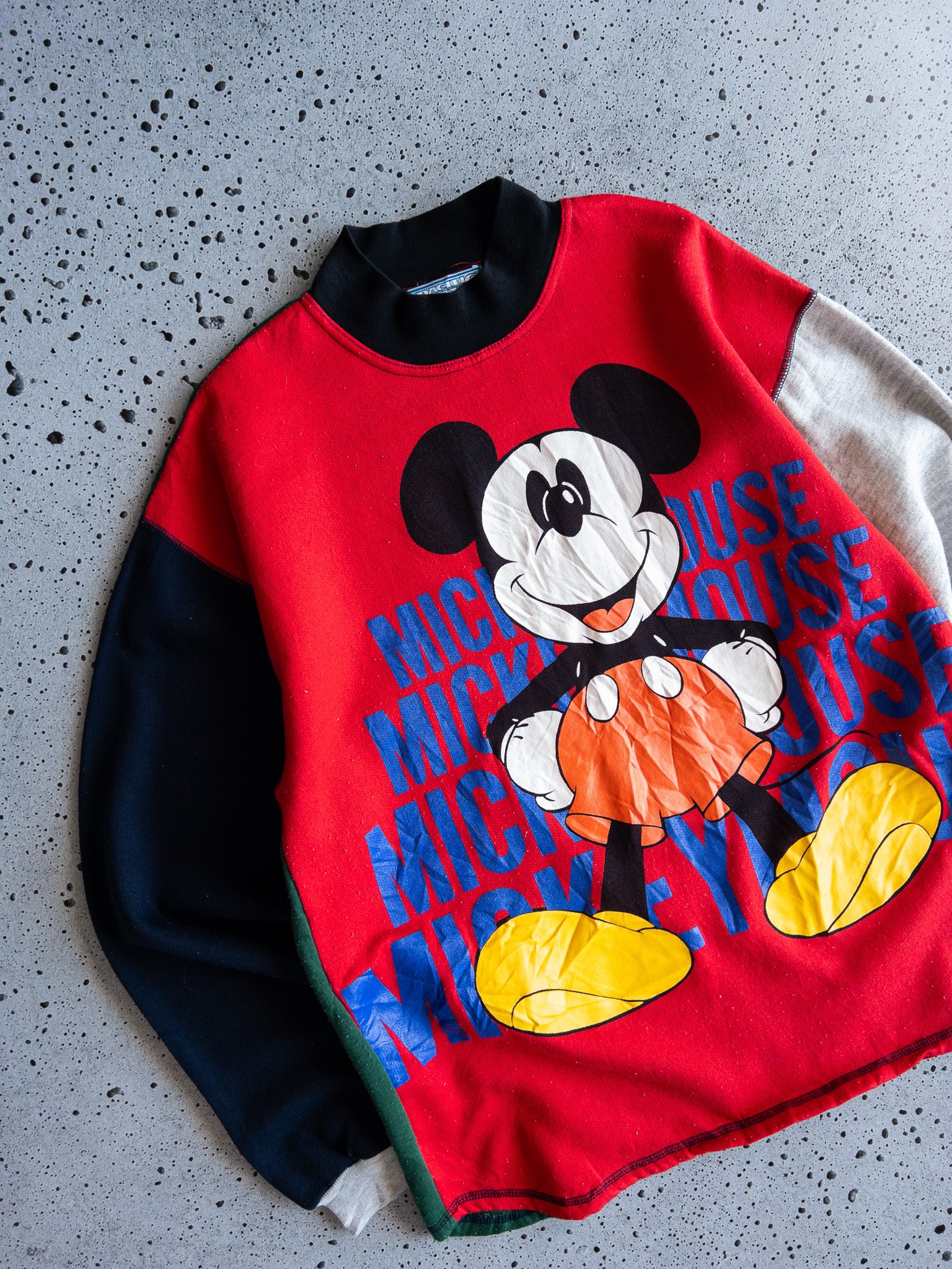Vintage Mickey Mouse Mock Neck Sweatshirt (L)