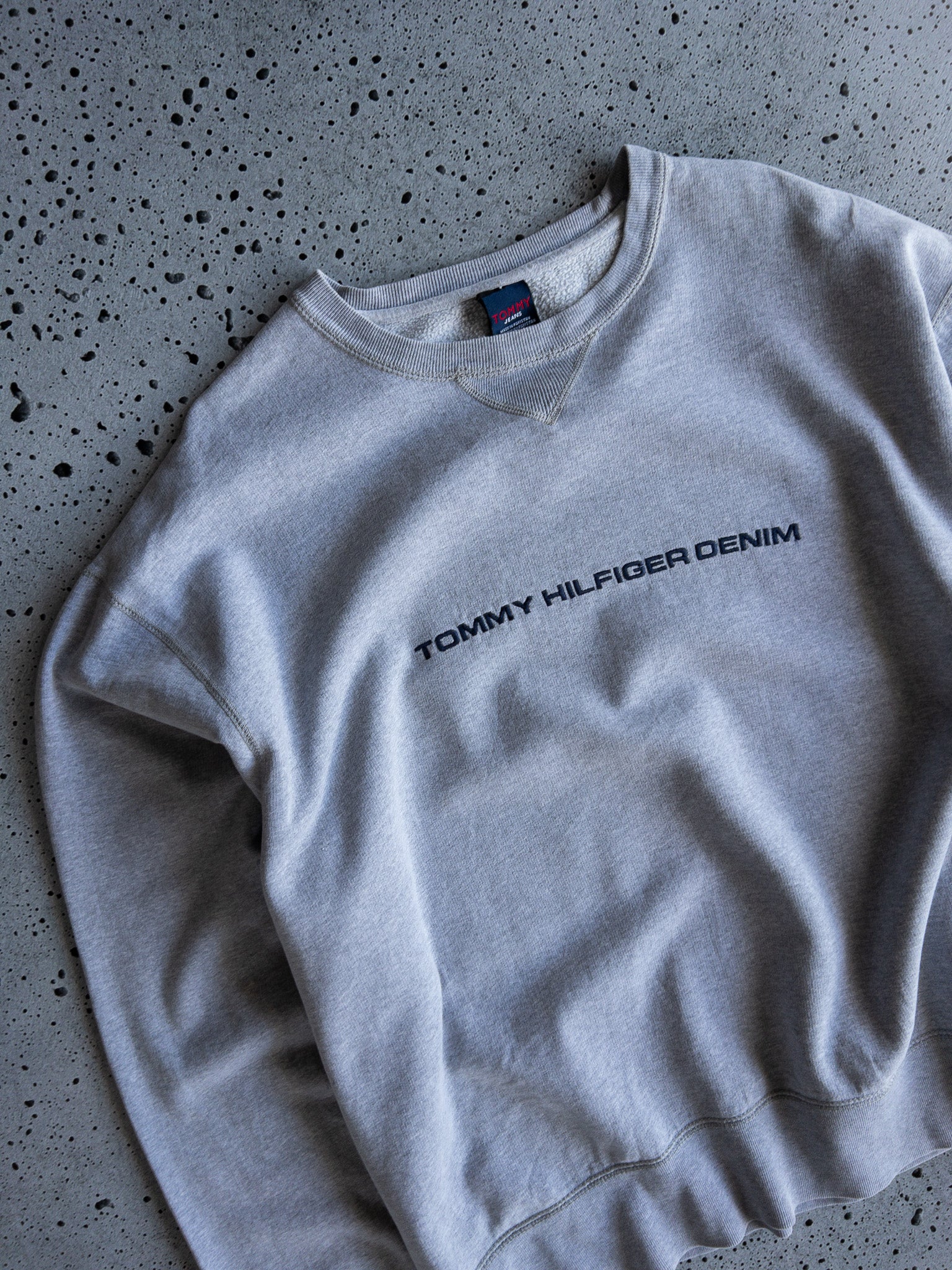 Vintage Tommy Hilfiger Sweatshirt (XL)